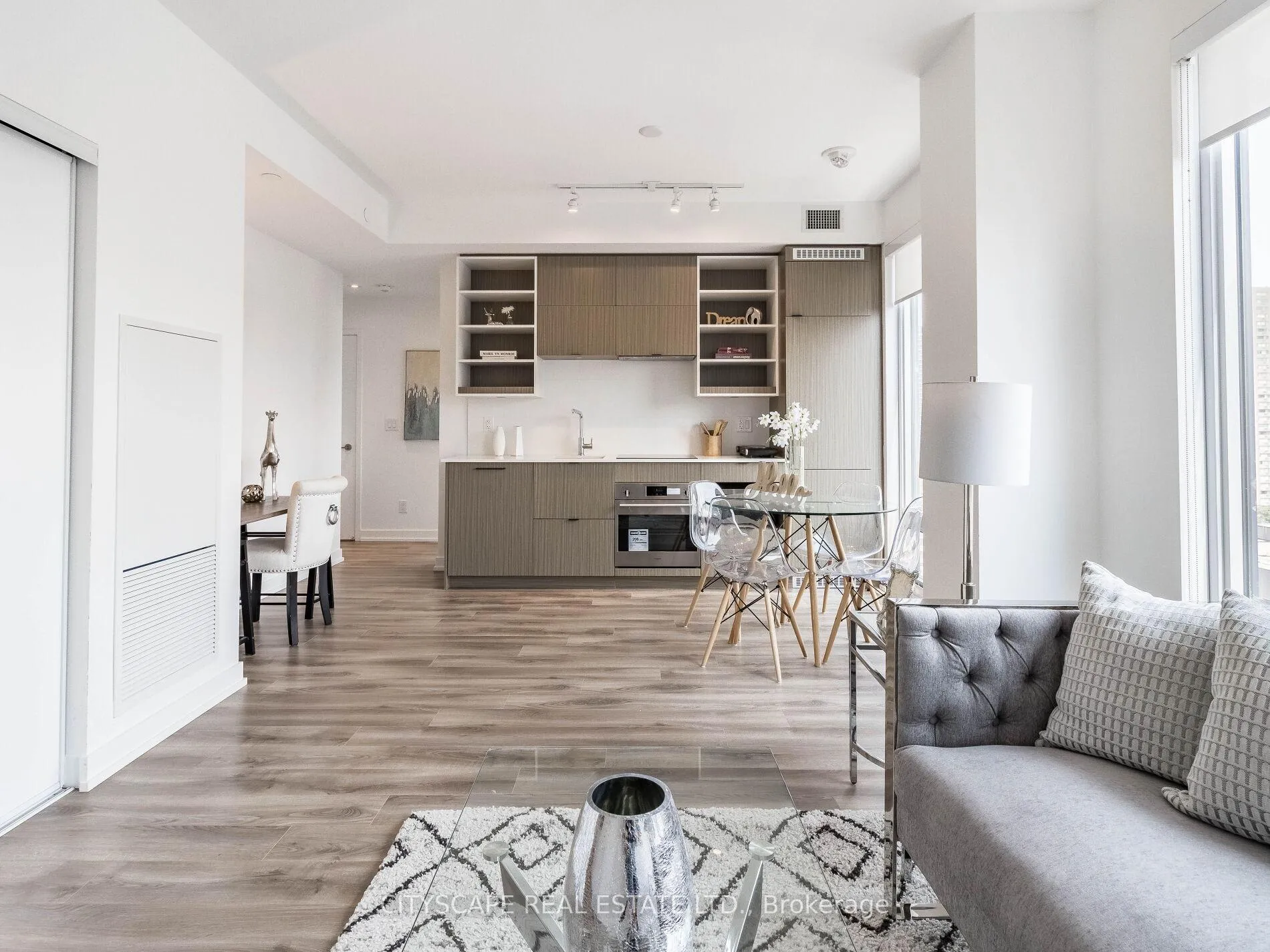 Photo 9 of Unit 1302, 20 Edward Street N, Toronto, Bay Street Corridor — HOMEH