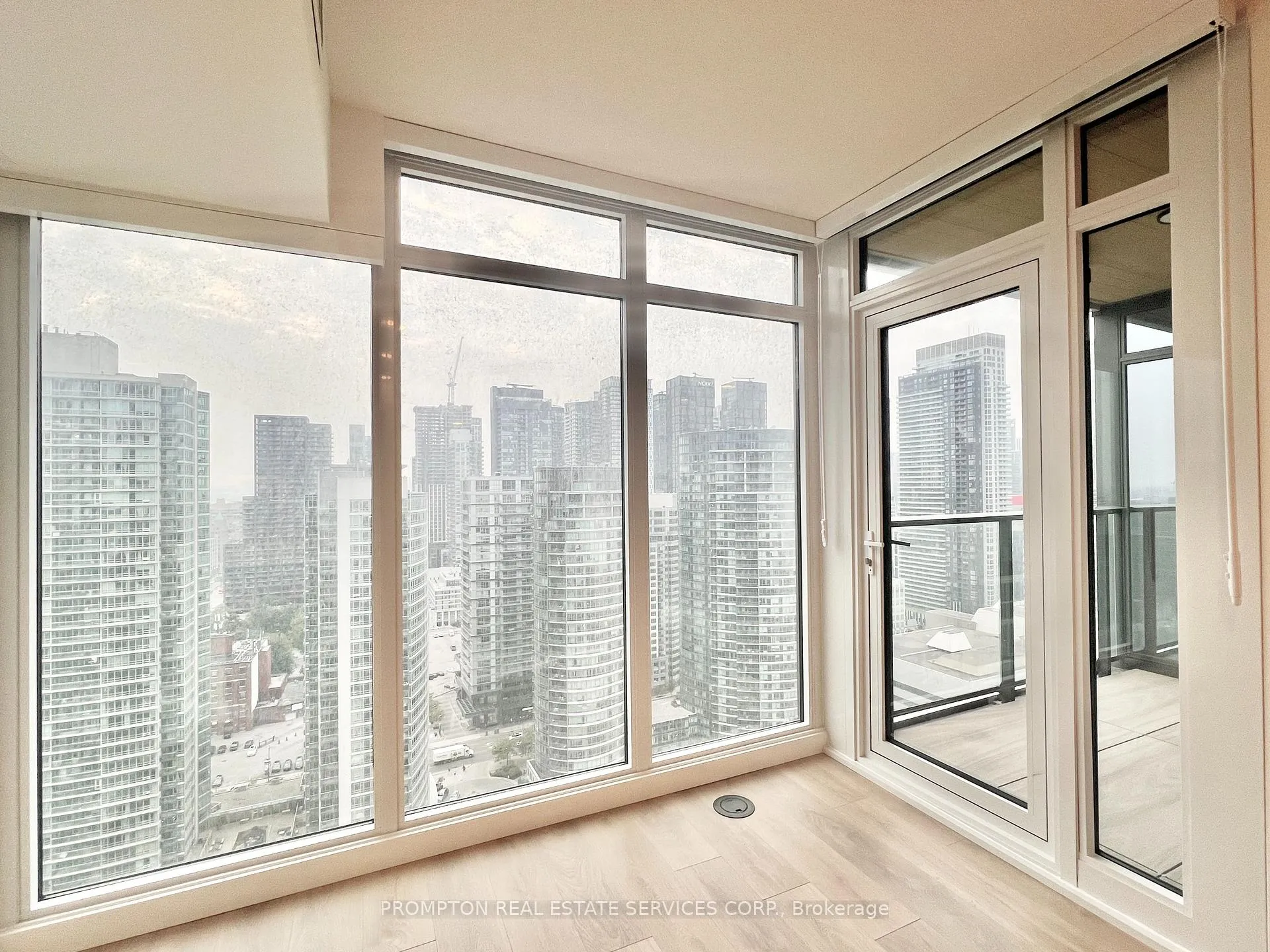 Photo 8 of Unit 2902, 1 Concord Cityplace Way, Toronto, Waterfront Communities — HOMEH