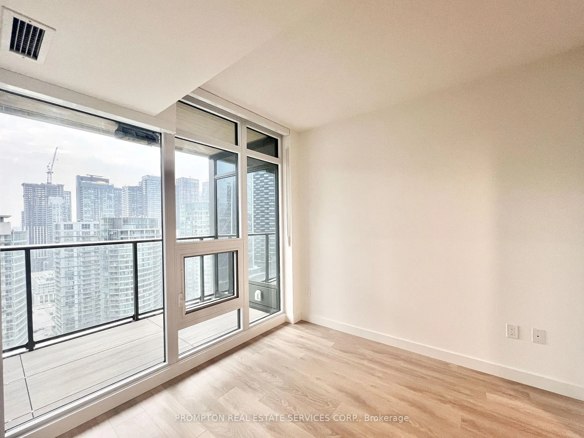 Photo 18 of Unit 2902, 1 Concord Cityplace Way, Toronto, Waterfront Communities — HOMEH