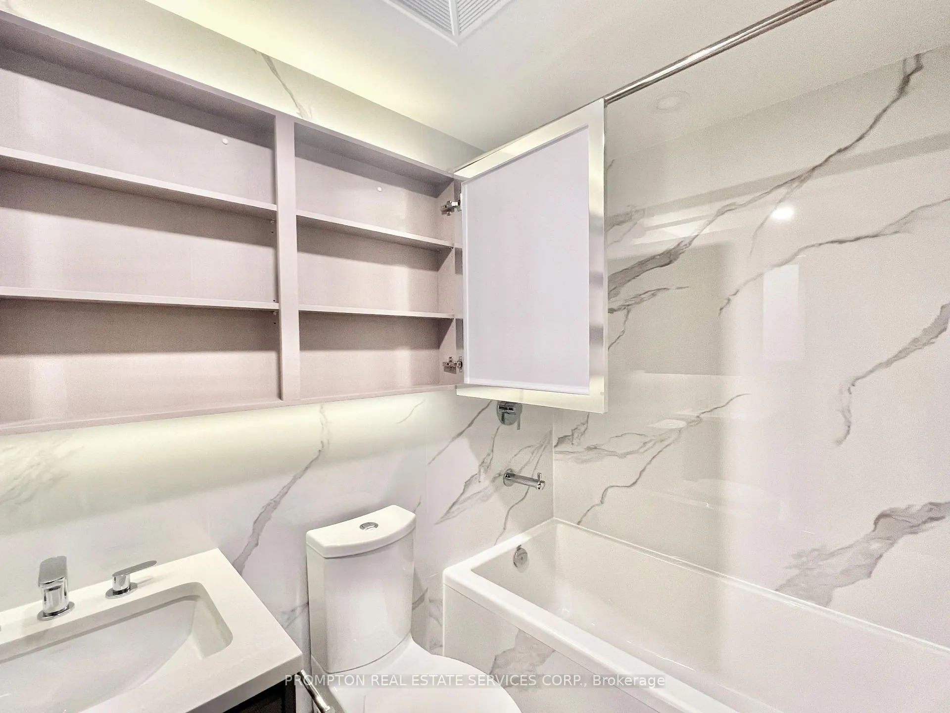 Photo 26 of Unit 2902, 1 Concord Cityplace Way, Toronto, Waterfront Communities — HOMEH