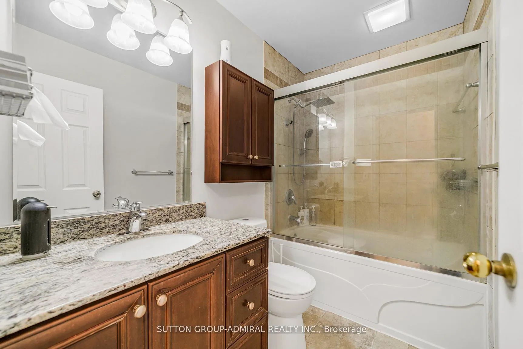 Photo 19 of 10 Kitimat Crescent, Aurora, Aurora Heights — HOMEH