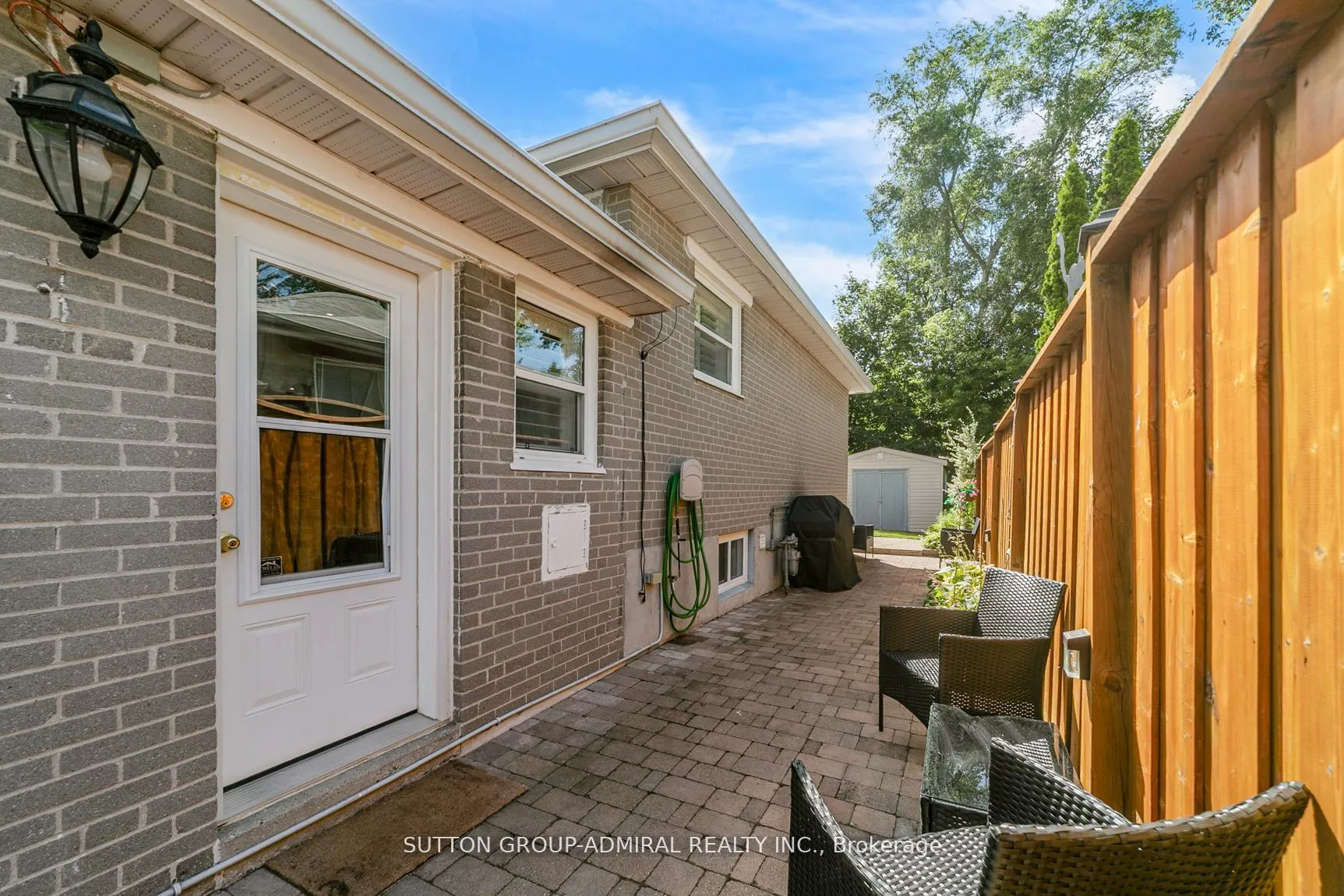 Photo 36 of 10 Kitimat Crescent, Aurora, Aurora Heights — HOMEH