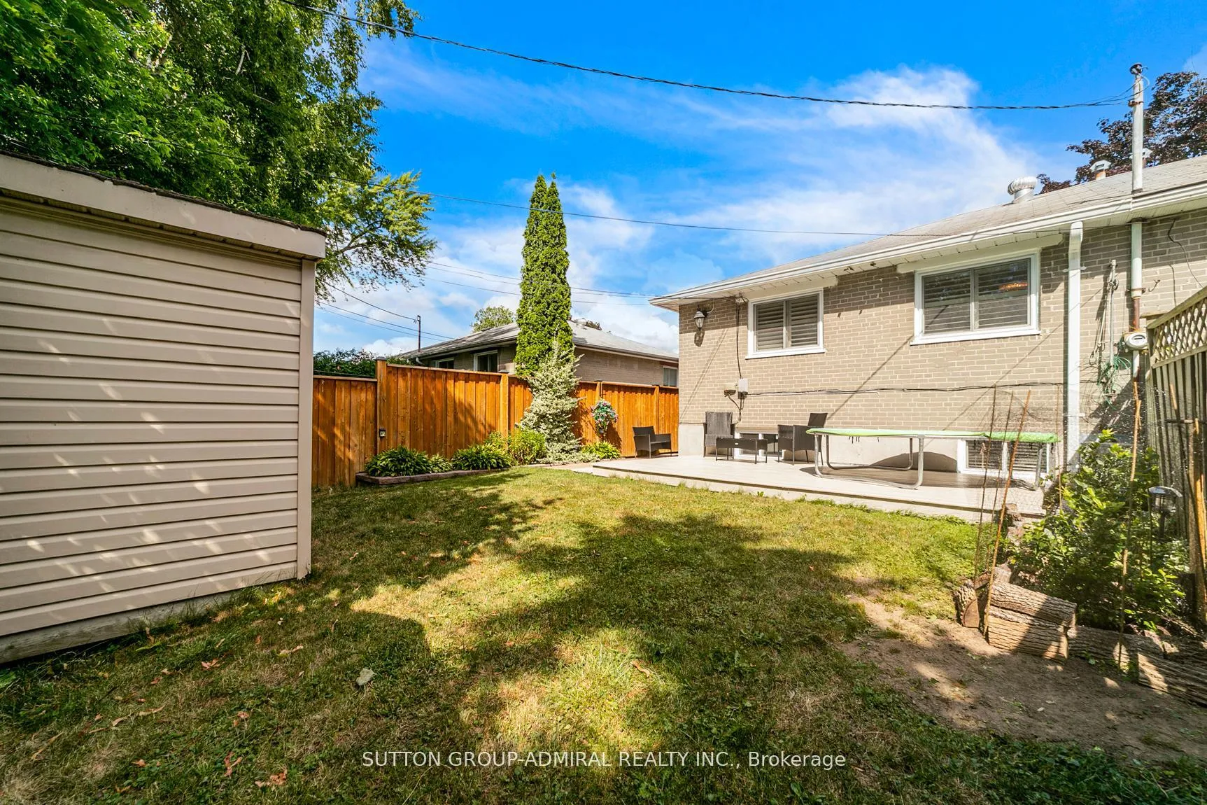 Photo 41 of 10 Kitimat Crescent, Aurora, Aurora Heights — HOMEH