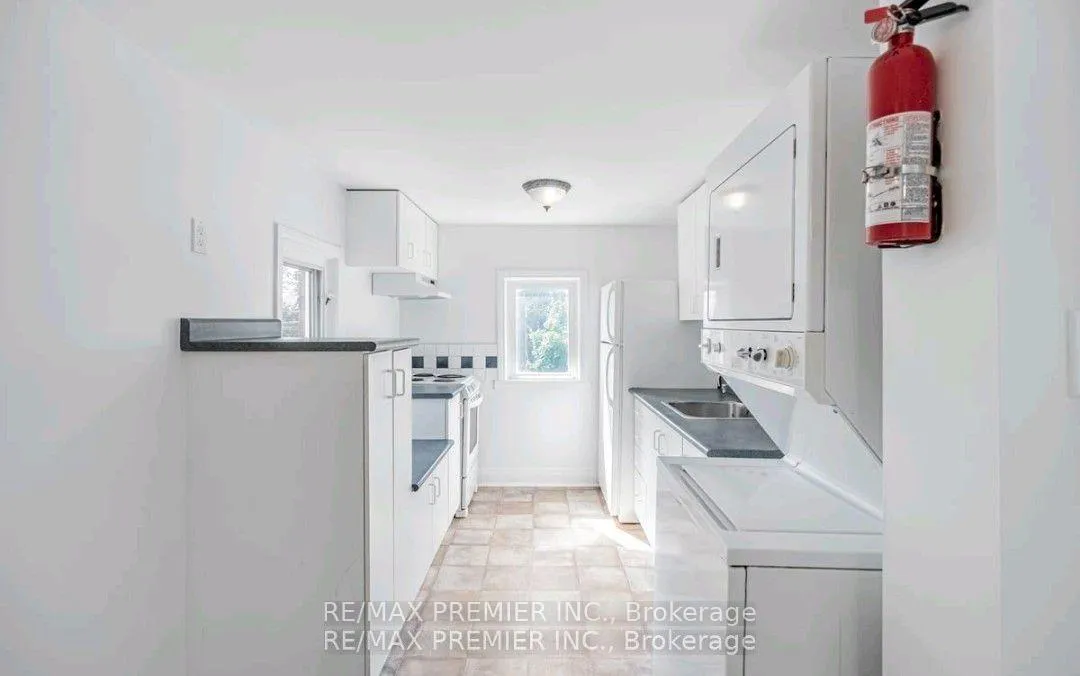 Photo 6 of Unit 2-Upper, 58 Joseph Street, Brampton, Downtown Brampton — HOMEH