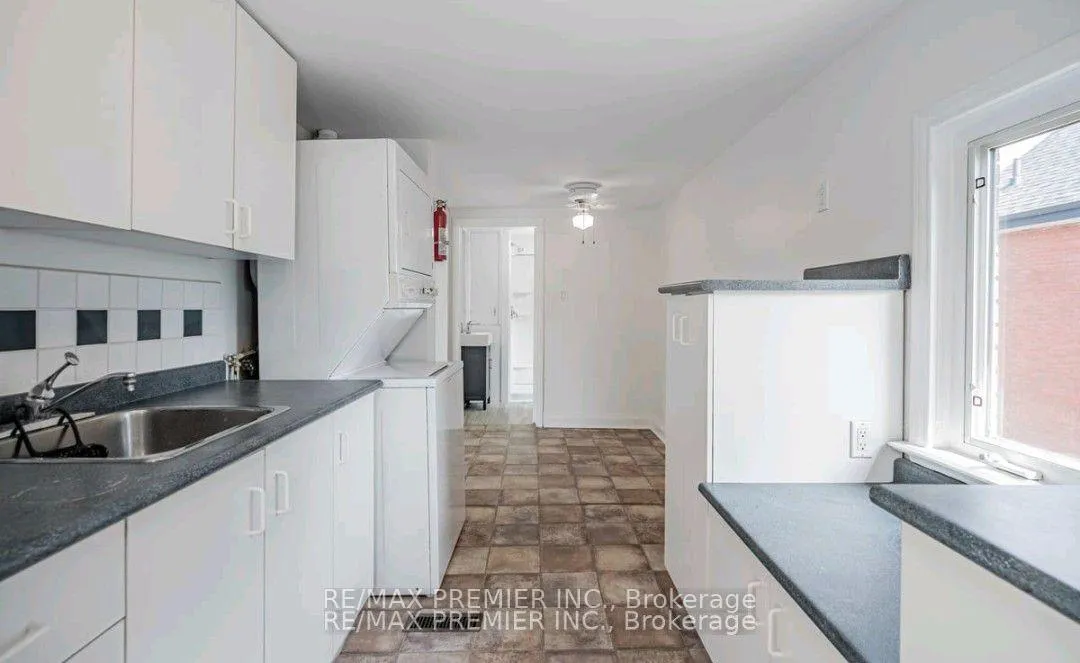 Photo 7 of Unit 2-Upper, 58 Joseph Street, Brampton, Downtown Brampton — HOMEH