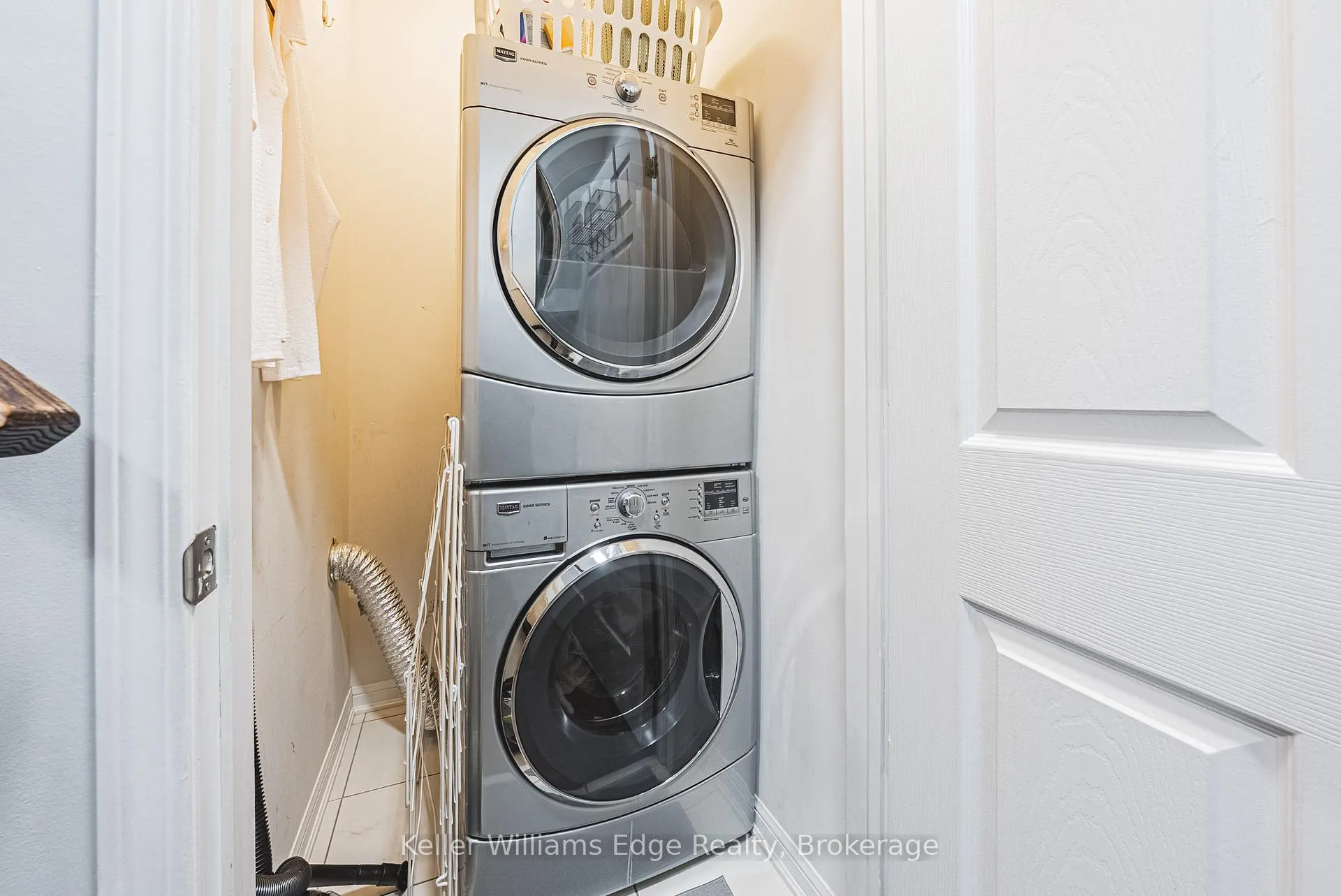 Photo 23 of 18 Deancrest Road, Brampton, Northwest Brampton — HOMEH