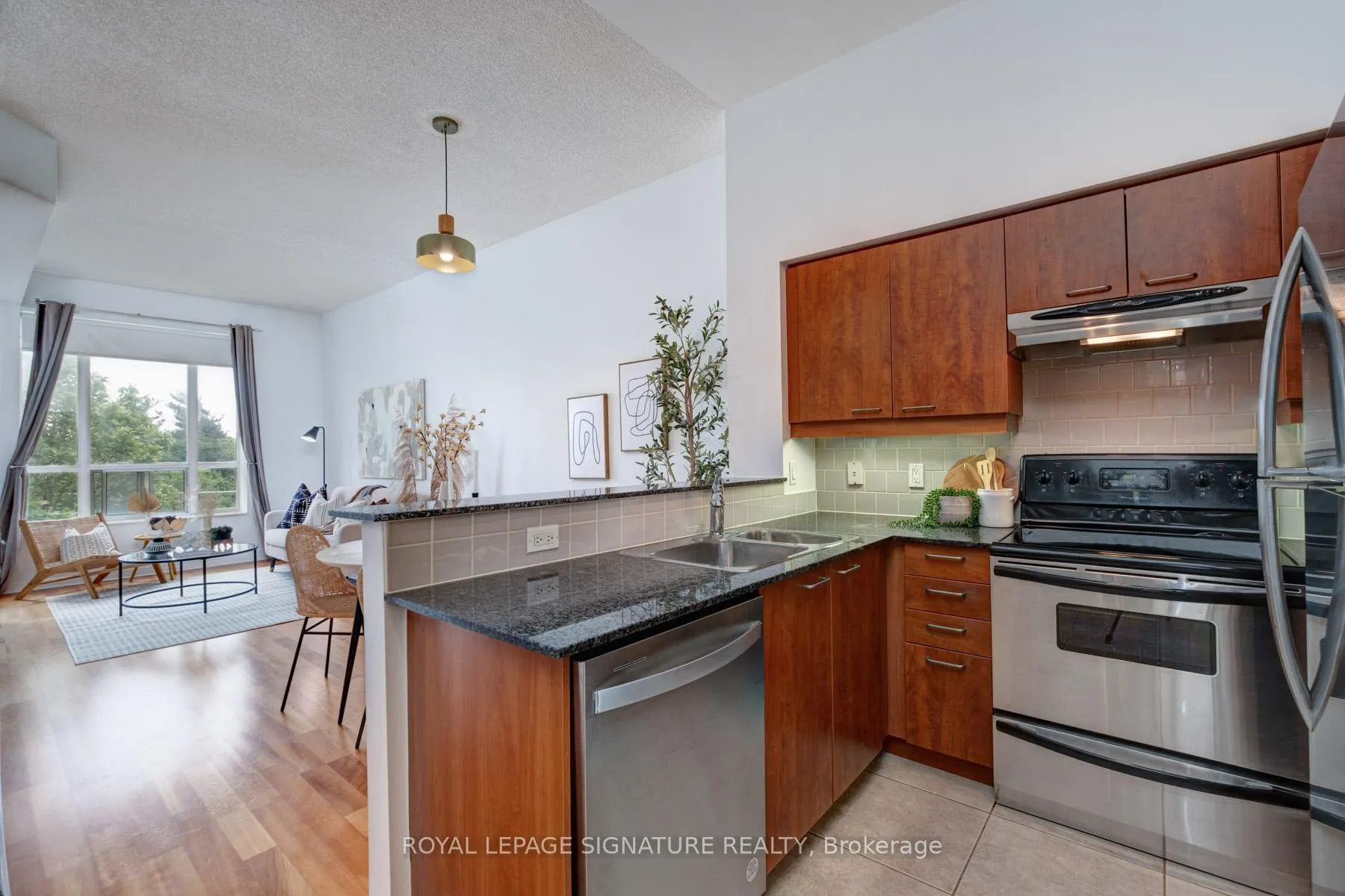 Photo 2 of Unit 511, 481 Rosewell Avenue, Toronto, Lawrence Park South — HOMEH
