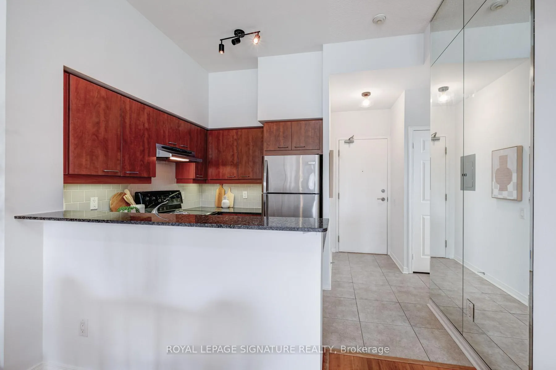 Photo 3 of Unit 511, 481 Rosewell Avenue, Toronto, Lawrence Park South — HOMEH