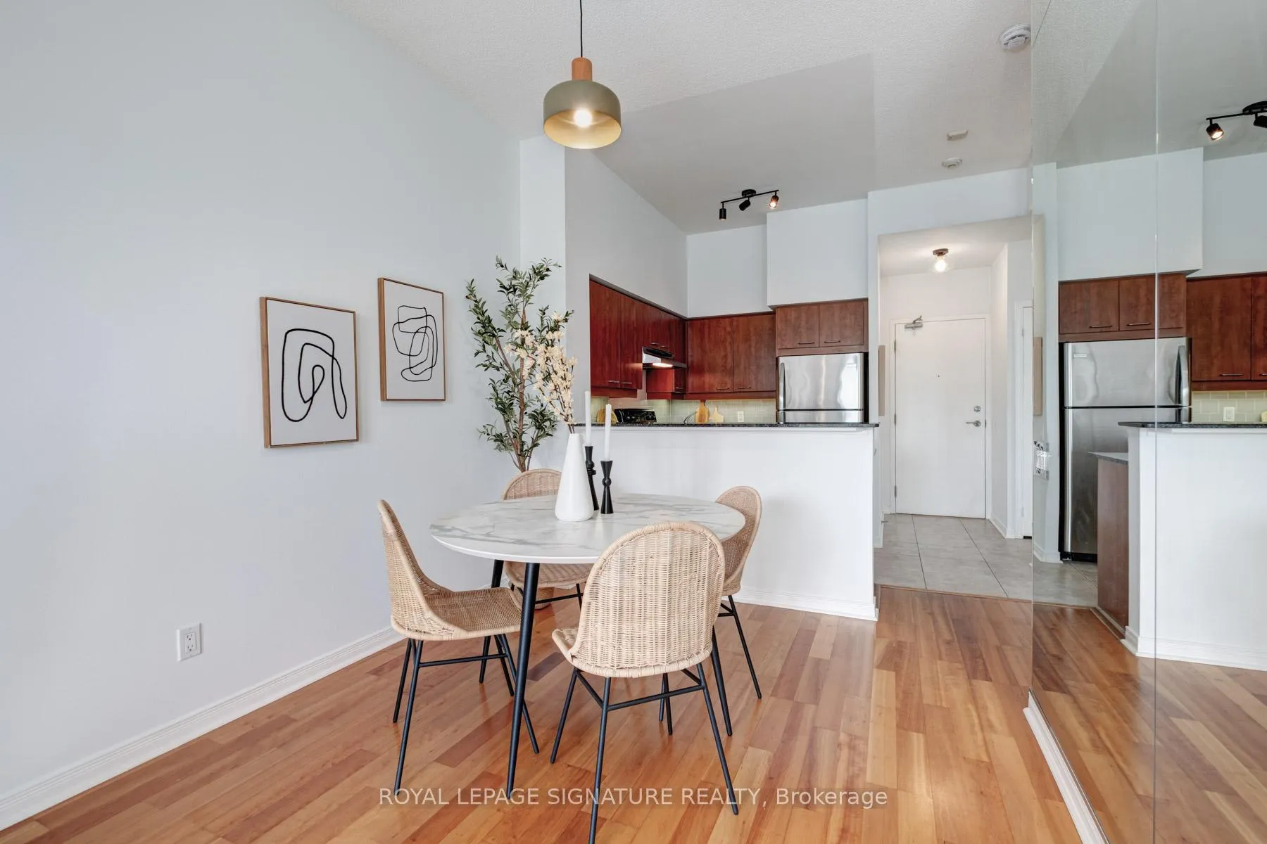 Photo 5 of Unit 511, 481 Rosewell Avenue, Toronto, Lawrence Park South — HOMEH