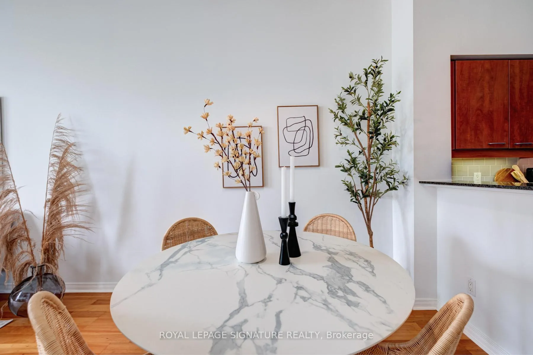 Photo 6 of Unit 511, 481 Rosewell Avenue, Toronto, Lawrence Park South — HOMEH