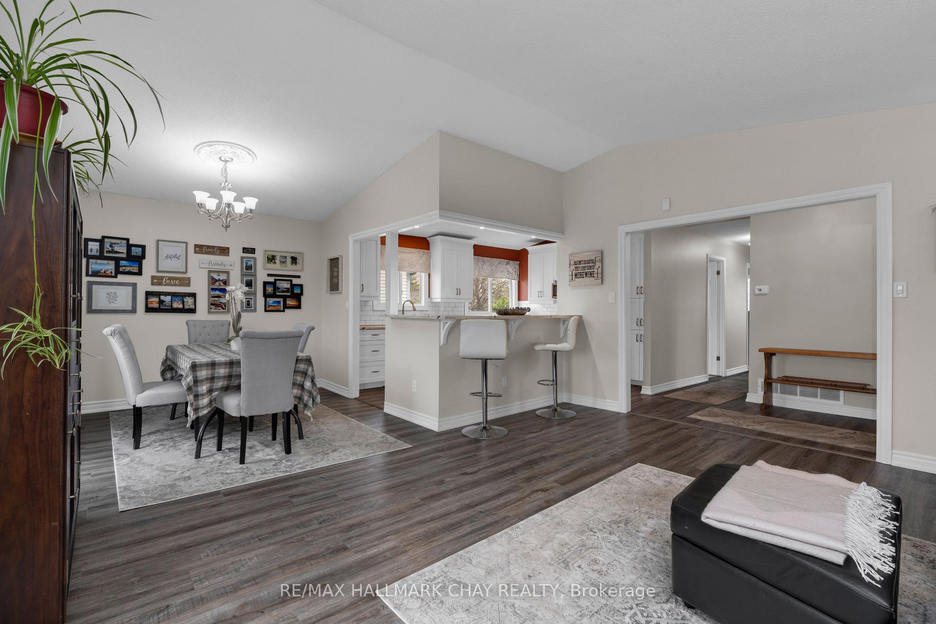 Photo 9 of 53 Heather Street, Barrie, Sunnidale — HOMEH