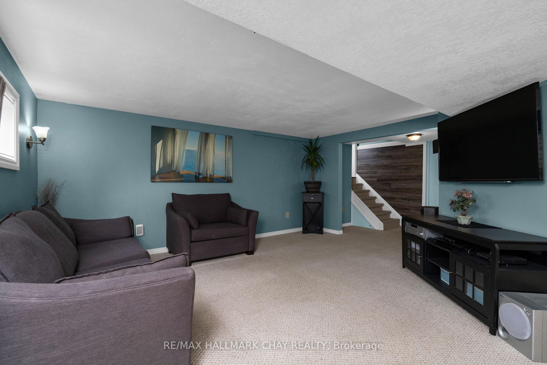 Photo 23 of 53 Heather Street, Barrie, Sunnidale — HOMEH