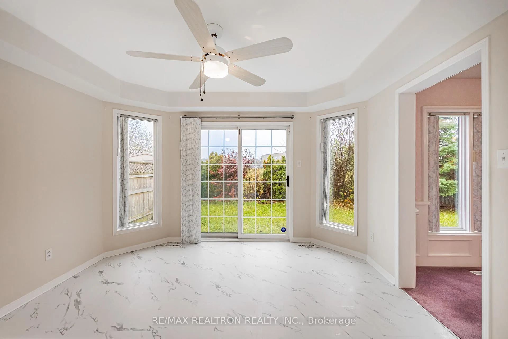 Photo 10 of 15 Snow Leopard Court, Brampton, Sandringham-Wellington — HOMEH