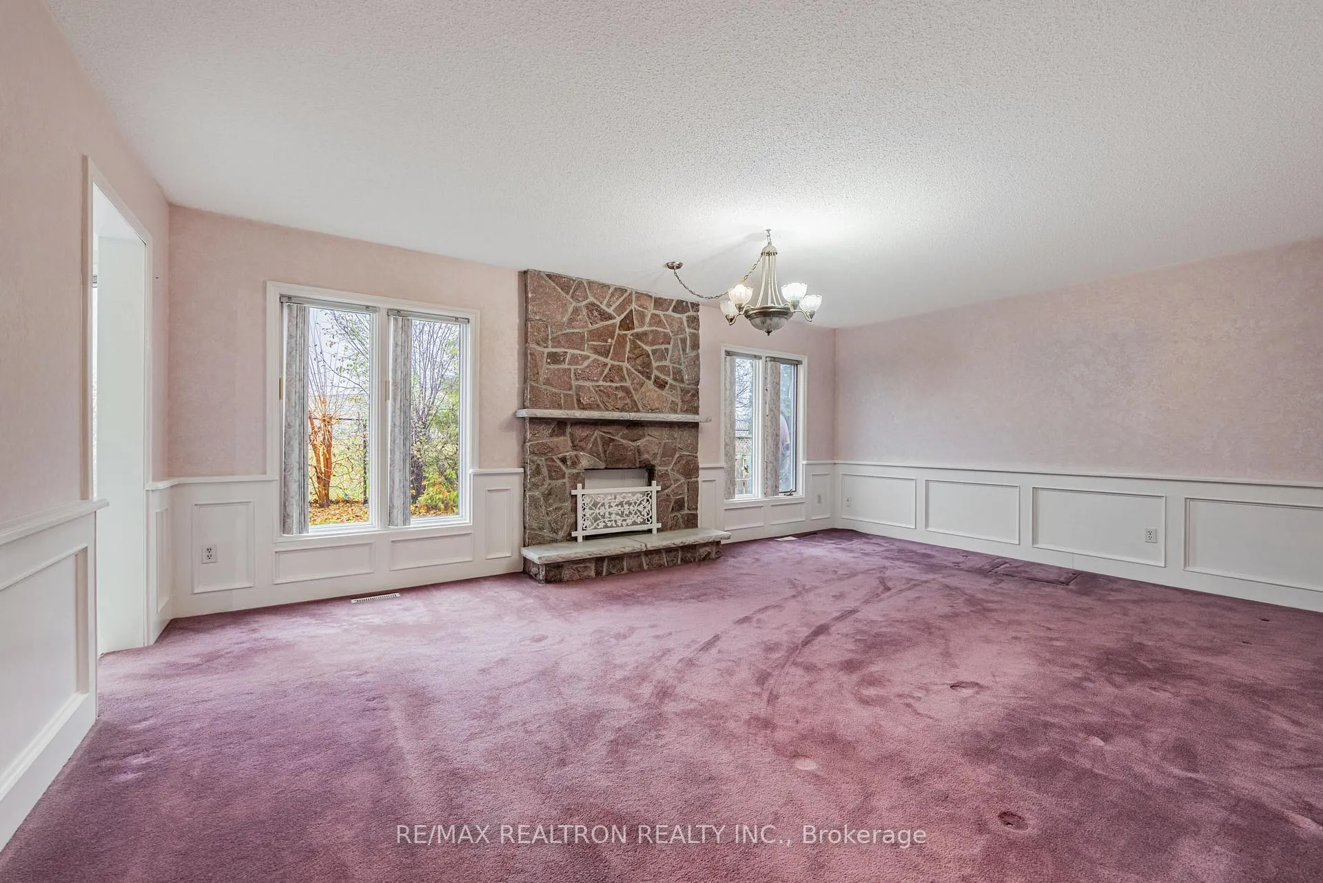 Photo 11 of 15 Snow Leopard Court, Brampton, Sandringham-Wellington — HOMEH