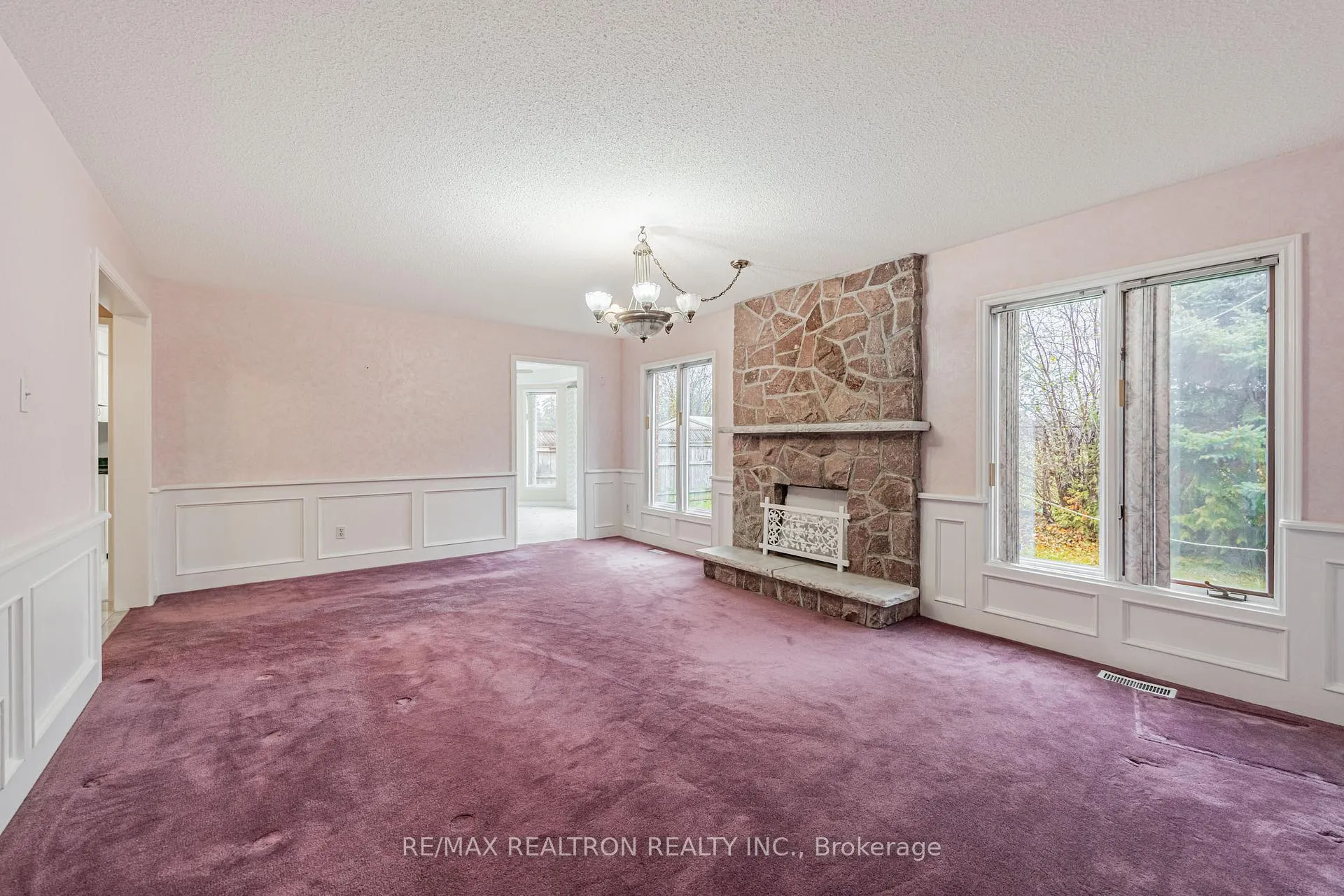 Photo 12 of 15 Snow Leopard Court, Brampton, Sandringham-Wellington — HOMEH