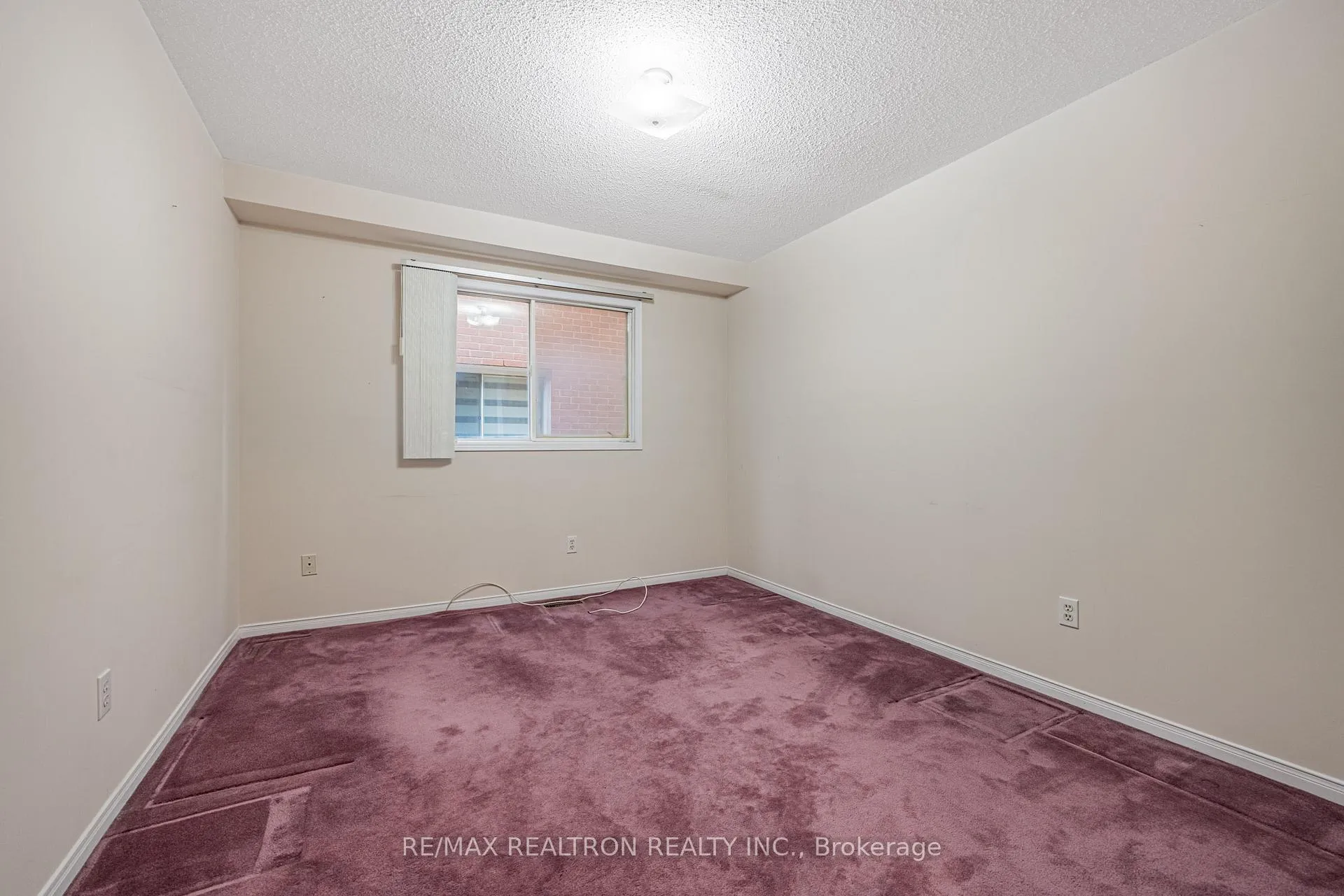 Photo 13 of 15 Snow Leopard Court, Brampton, Sandringham-Wellington — HOMEH
