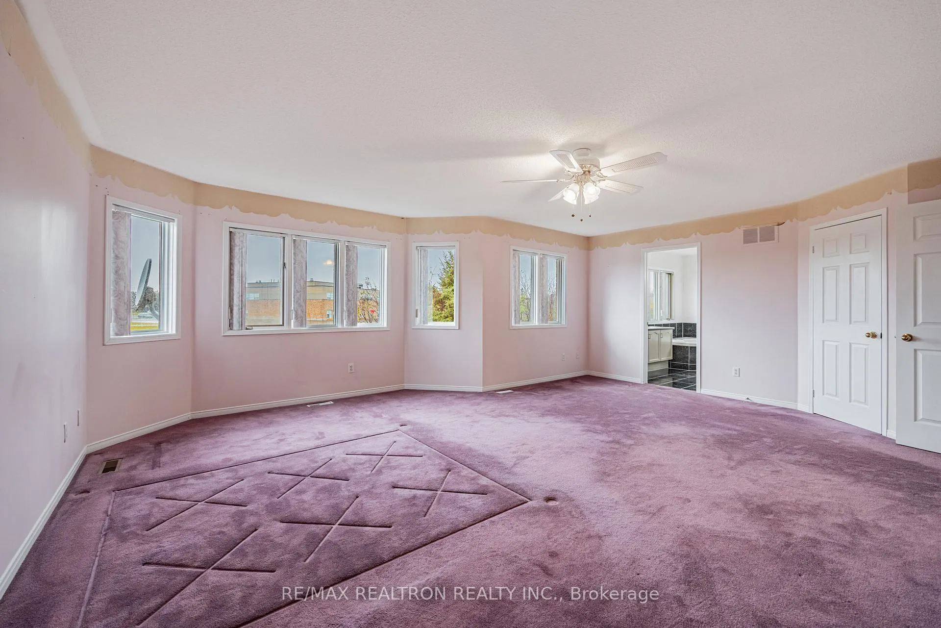 Photo 16 of 15 Snow Leopard Court, Brampton, Sandringham-Wellington — HOMEH