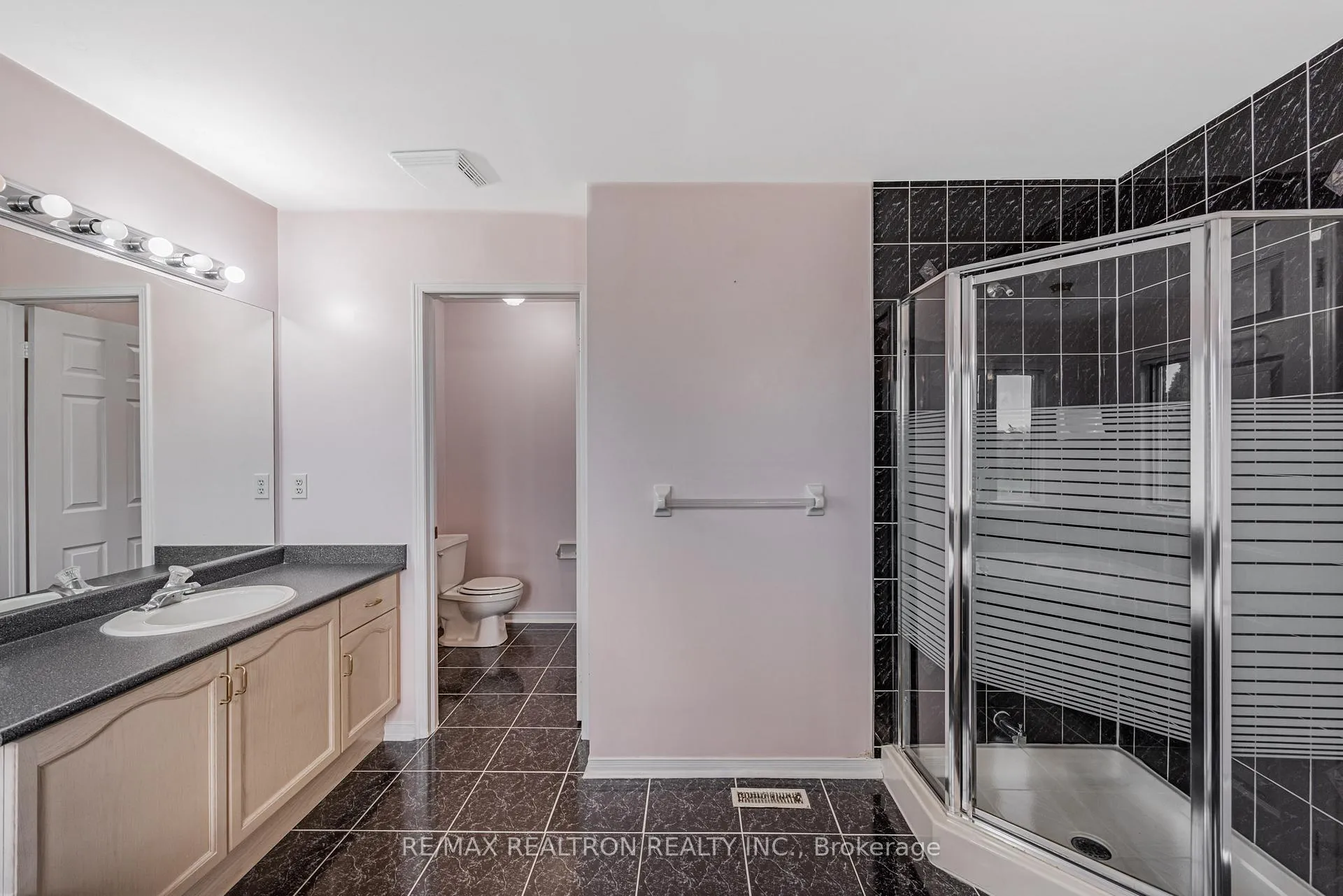 Photo 18 of 15 Snow Leopard Court, Brampton, Sandringham-Wellington — HOMEH