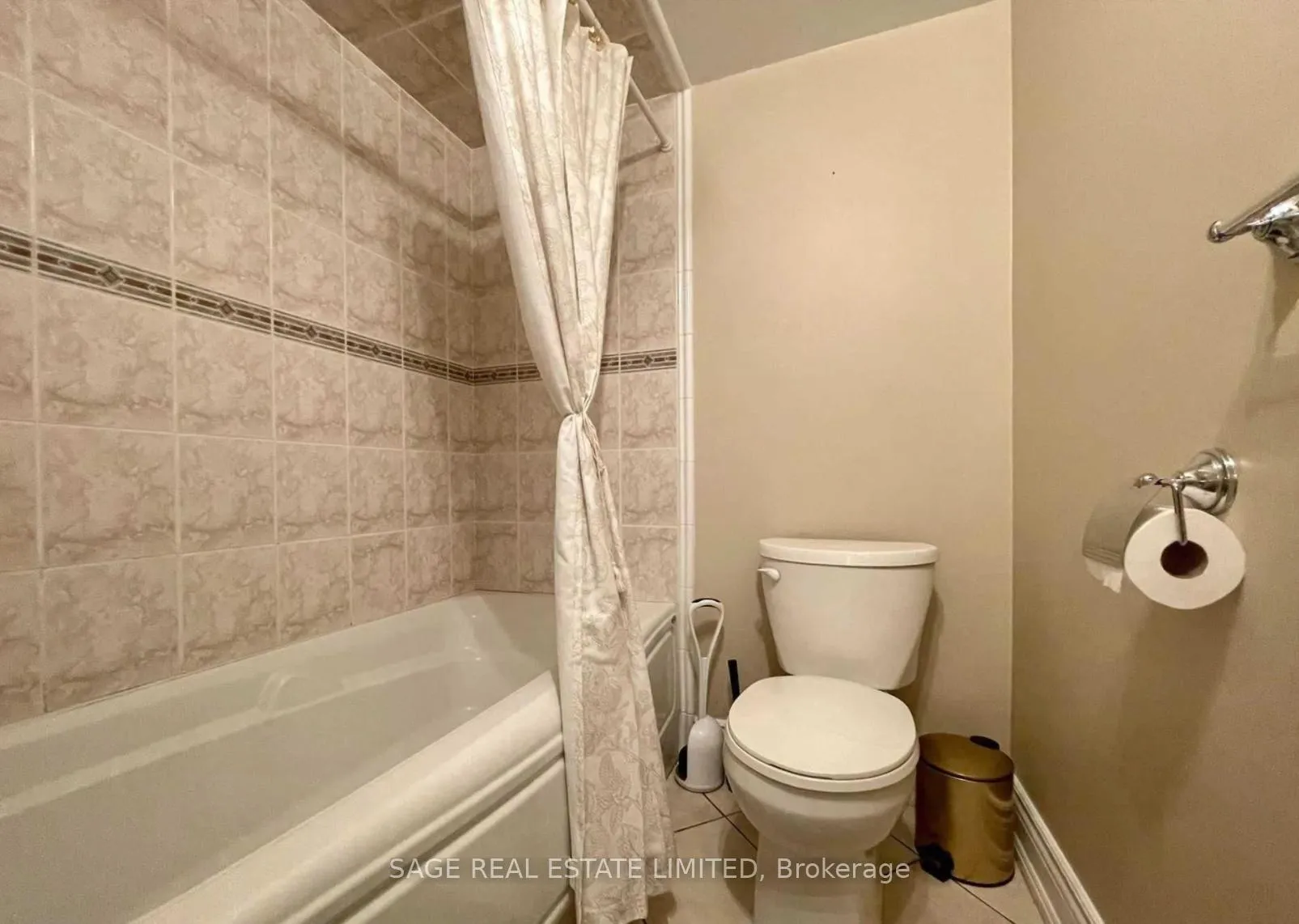 Photo 15 of Unit W/U, 4 Killarney Road, Toronto, Forest Hill South — HOMEH