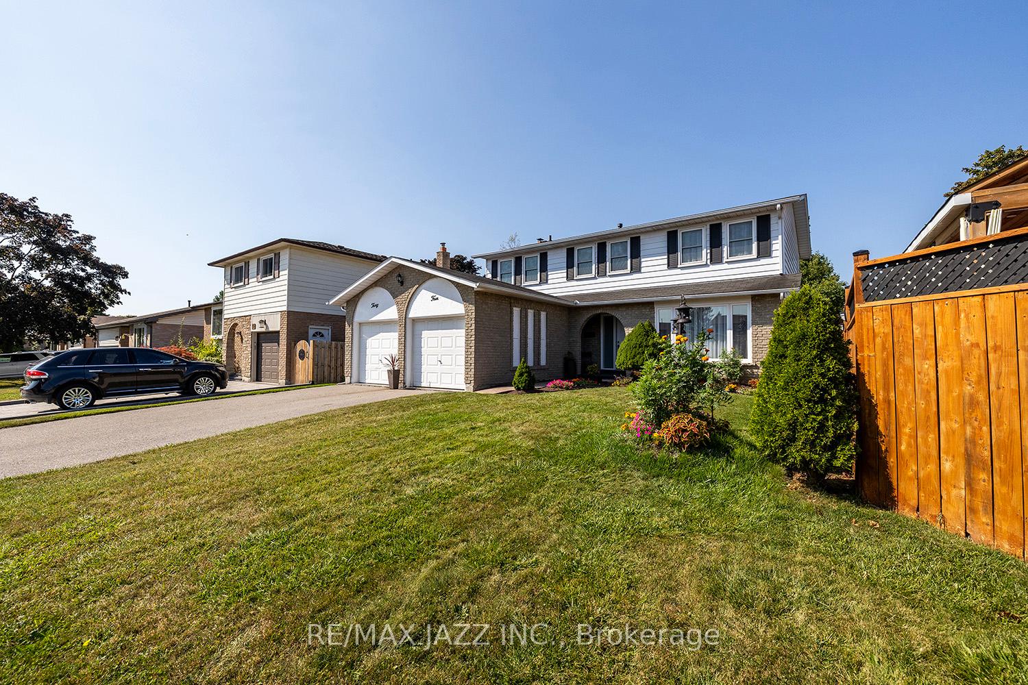 Photo 1 of 34 Rhonda Boulevard, Clarington, Bowmanville — HOMEH