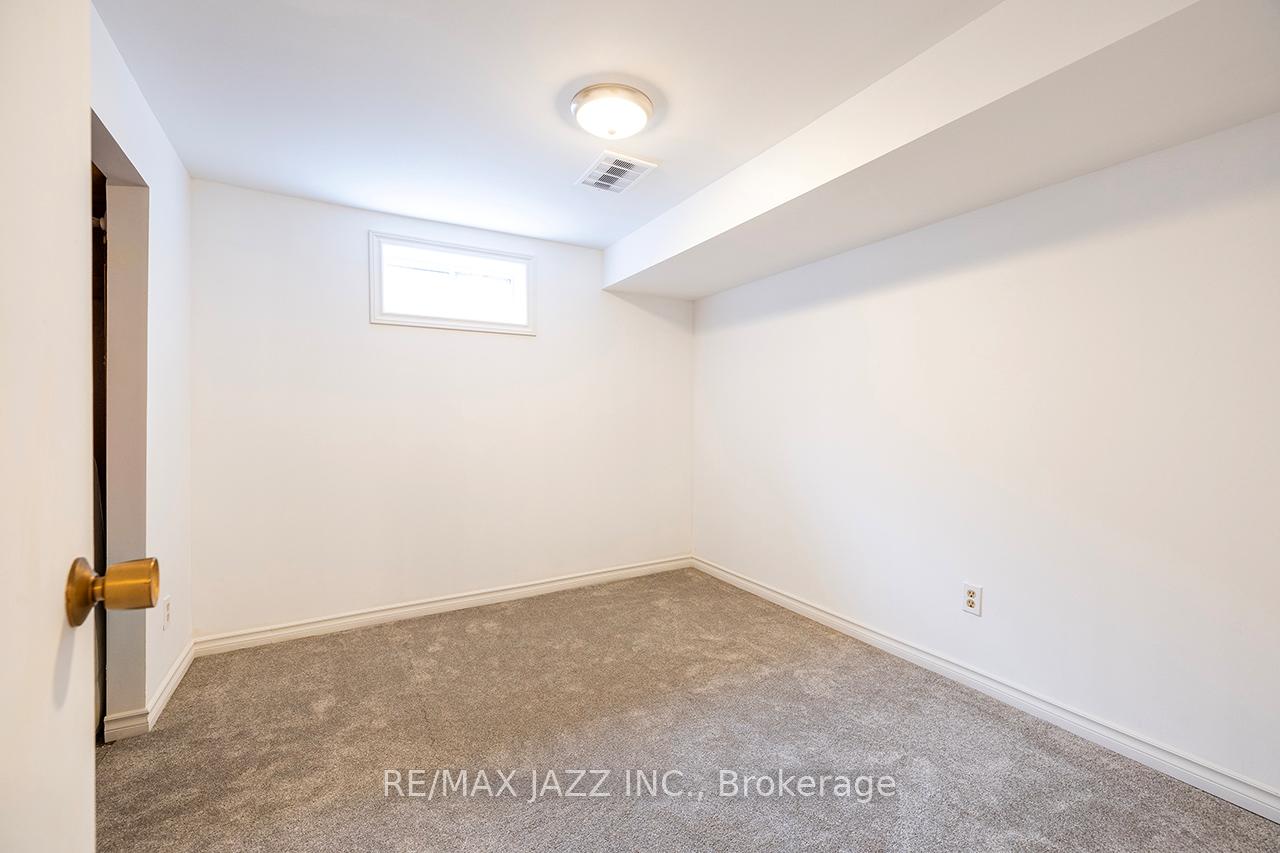 Photo 27 of 34 Rhonda Boulevard, Clarington, Bowmanville — HOMEH