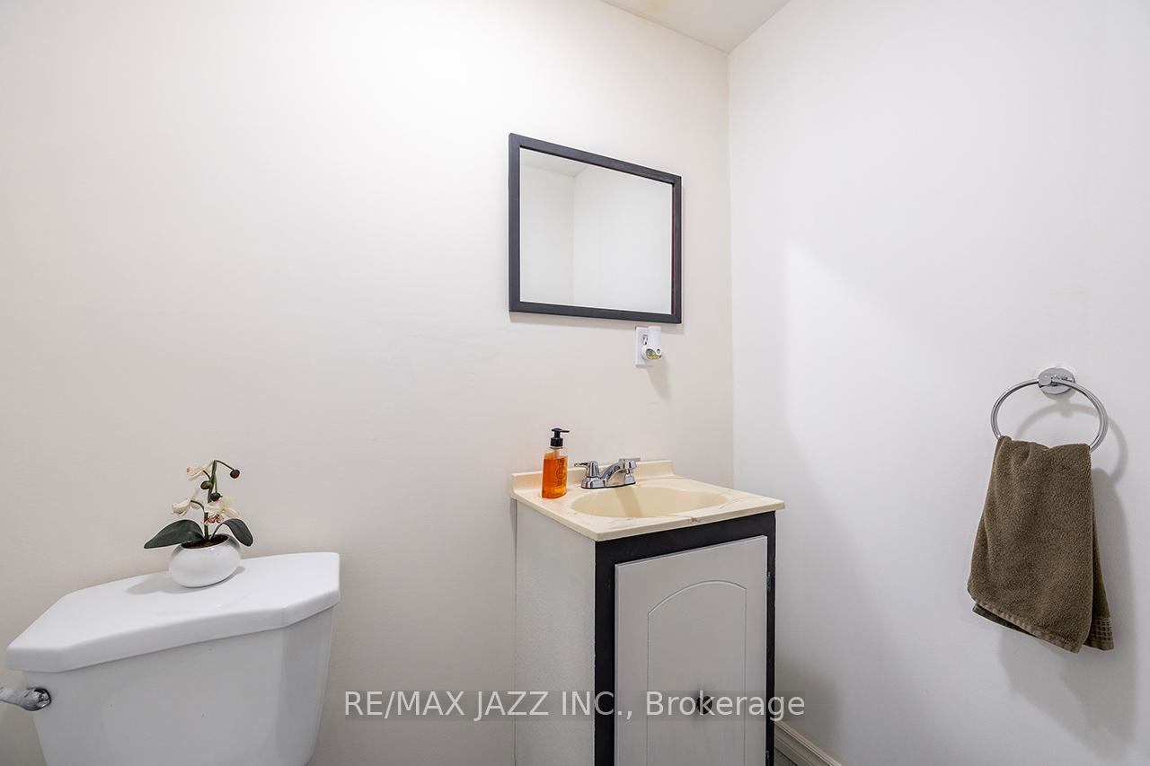 Photo 28 of 34 Rhonda Boulevard, Clarington, Bowmanville — HOMEH