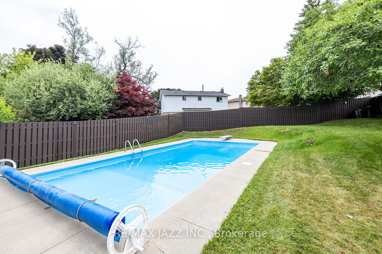 Photo 29 of 34 Rhonda Boulevard, Clarington, Bowmanville — HOMEH