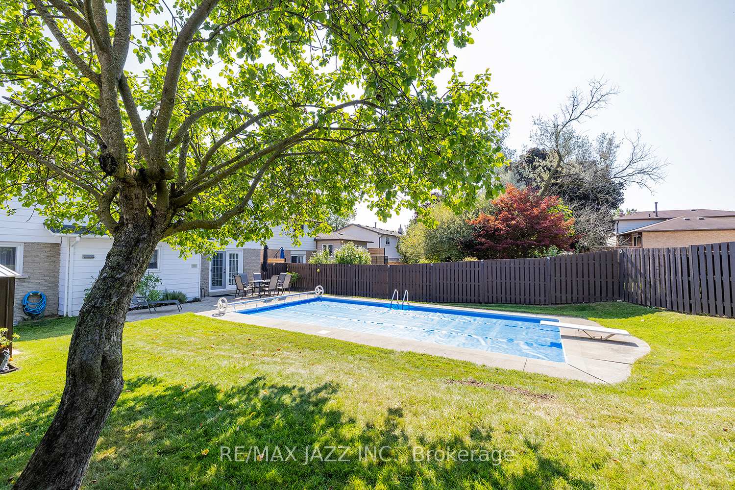 Photo 36 of 34 Rhonda Boulevard, Clarington, Bowmanville — HOMEH
