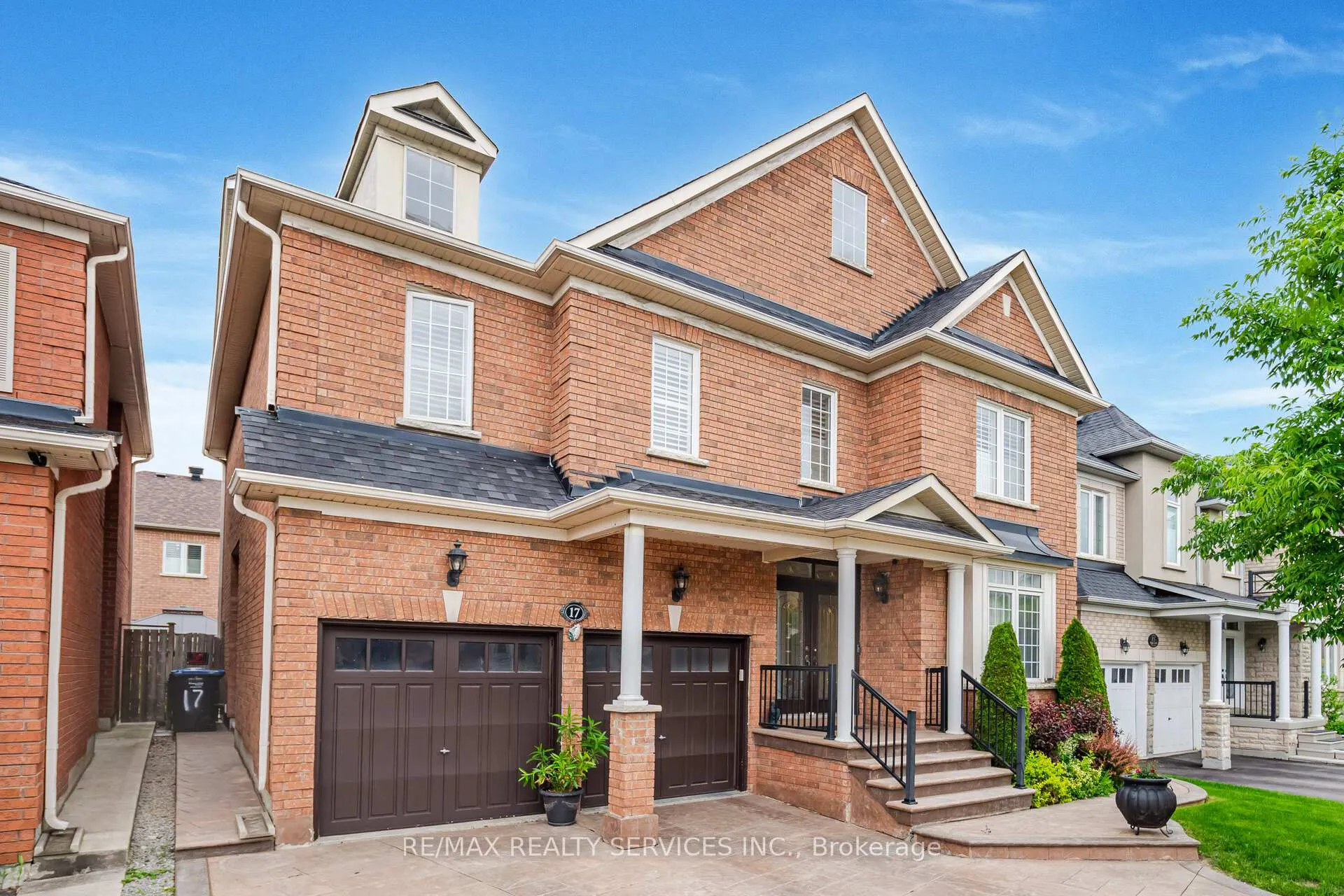 Photo 1 of 17 Regis Circle, Brampton, Vales of Castlemore North — HOMEH