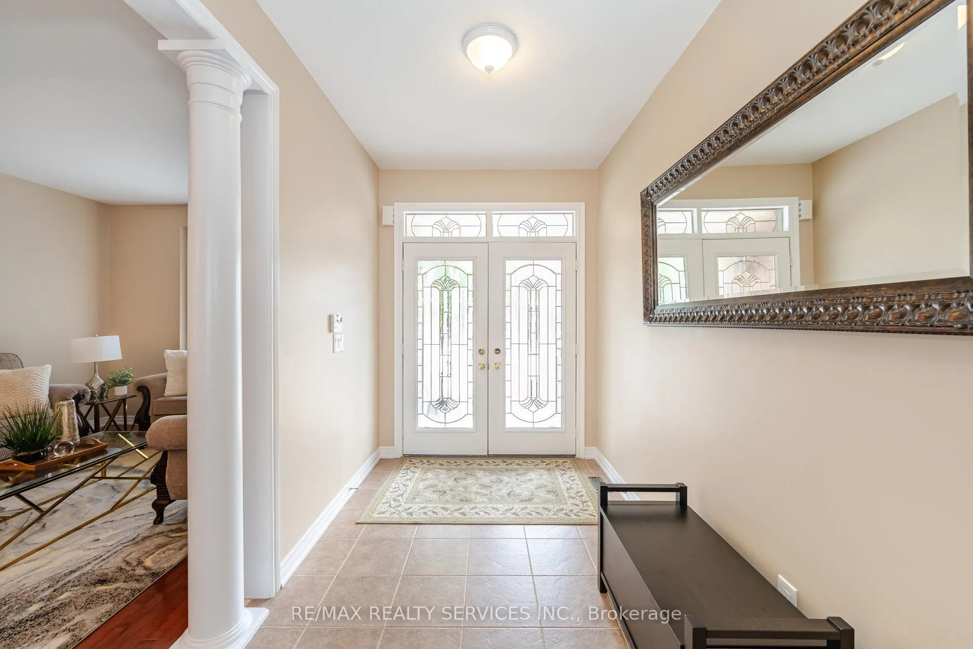 Photo 3 of 17 Regis Circle, Brampton, Vales of Castlemore North — HOMEH