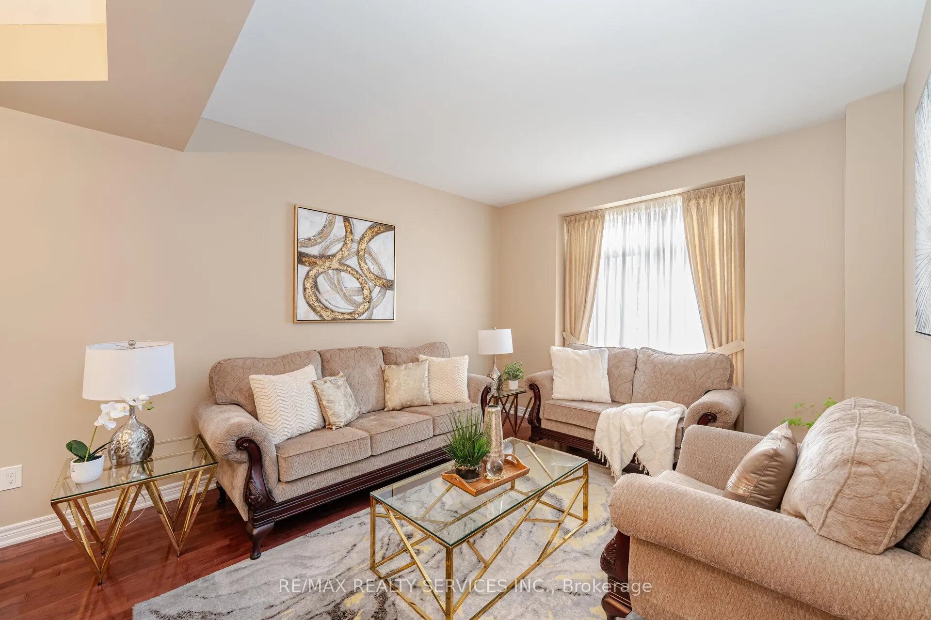 Photo 4 of 17 Regis Circle, Brampton, Vales of Castlemore North — HOMEH