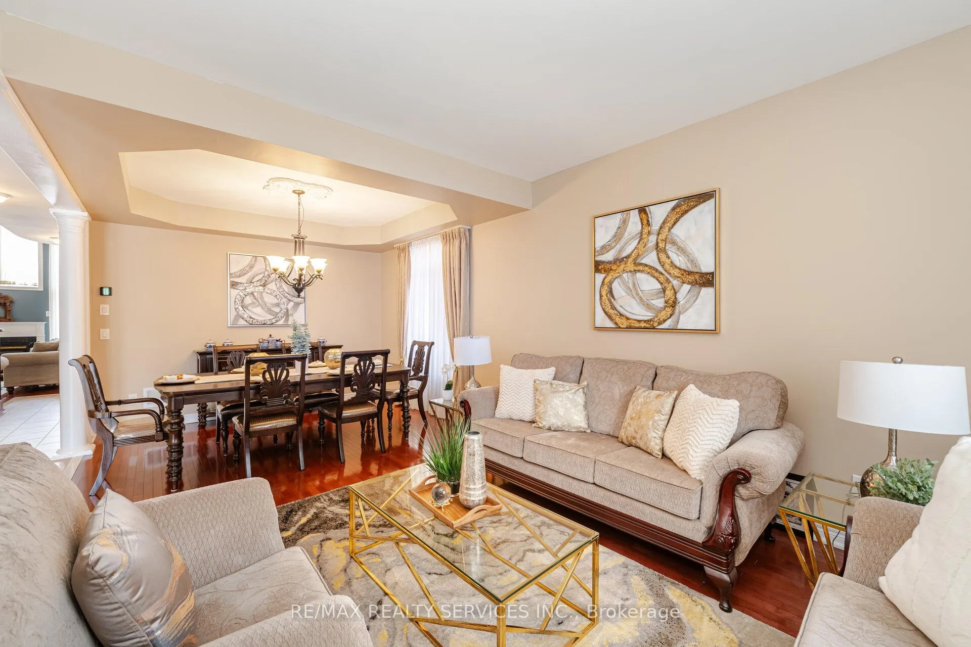 Photo 5 of 17 Regis Circle, Brampton, Vales of Castlemore North — HOMEH