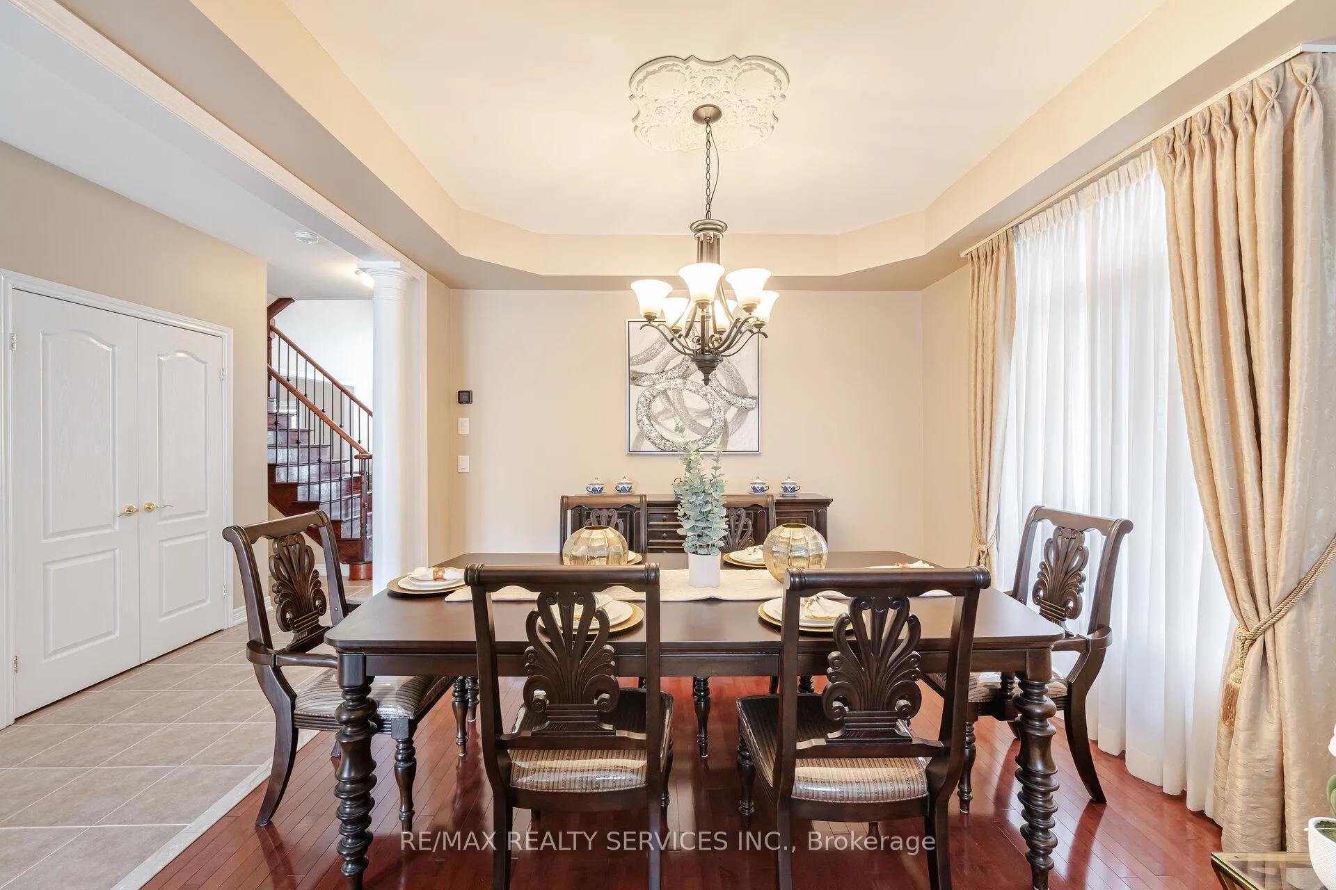 Photo 7 of 17 Regis Circle, Brampton, Vales of Castlemore North — HOMEH