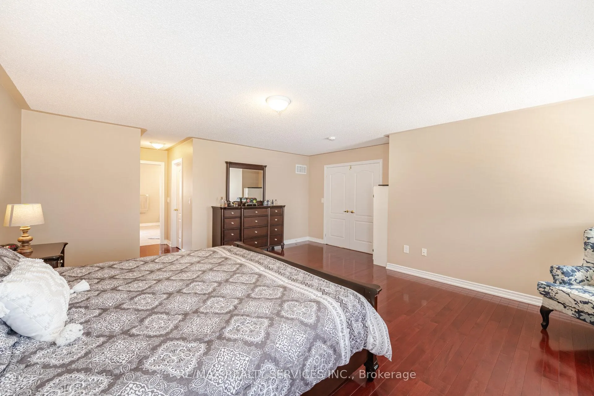 Photo 21 of 17 Regis Circle, Brampton, Vales of Castlemore North — HOMEH
