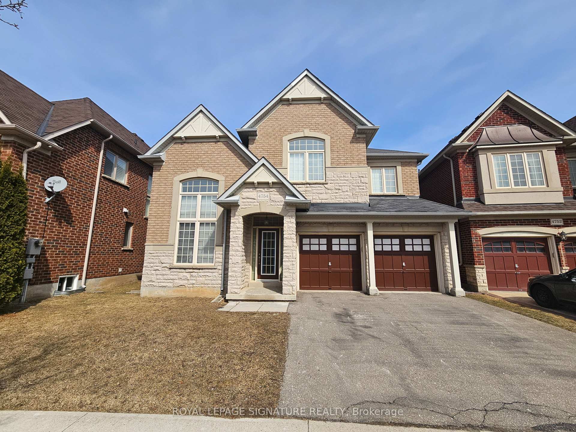 Photo 2 of 4754 DeForest Crescent, Burlington, Alton — HOMEH