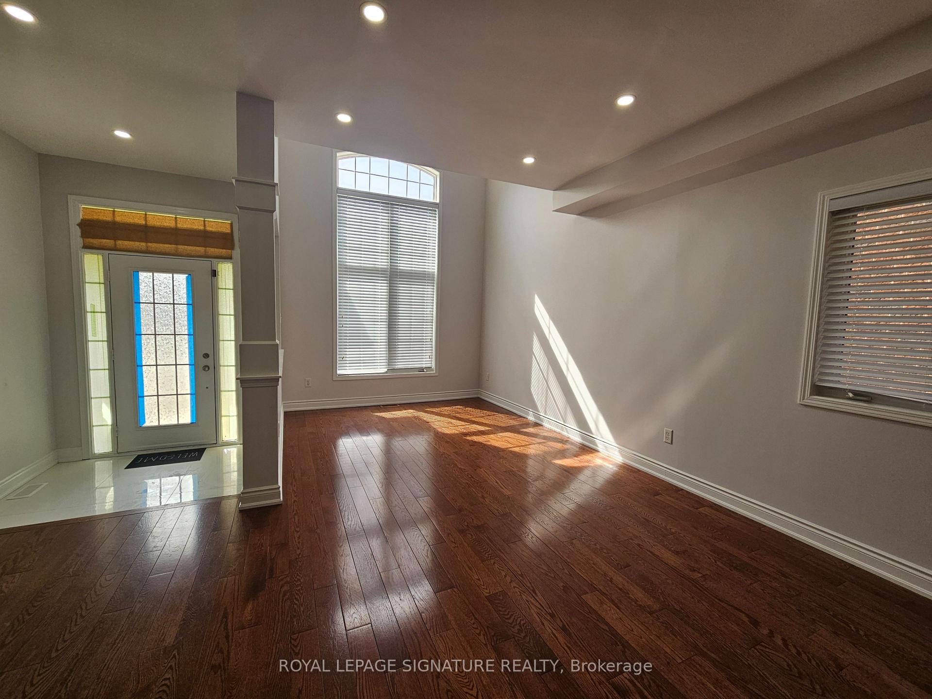 Photo 6 of 4754 DeForest Crescent, Burlington, Alton — HOMEH