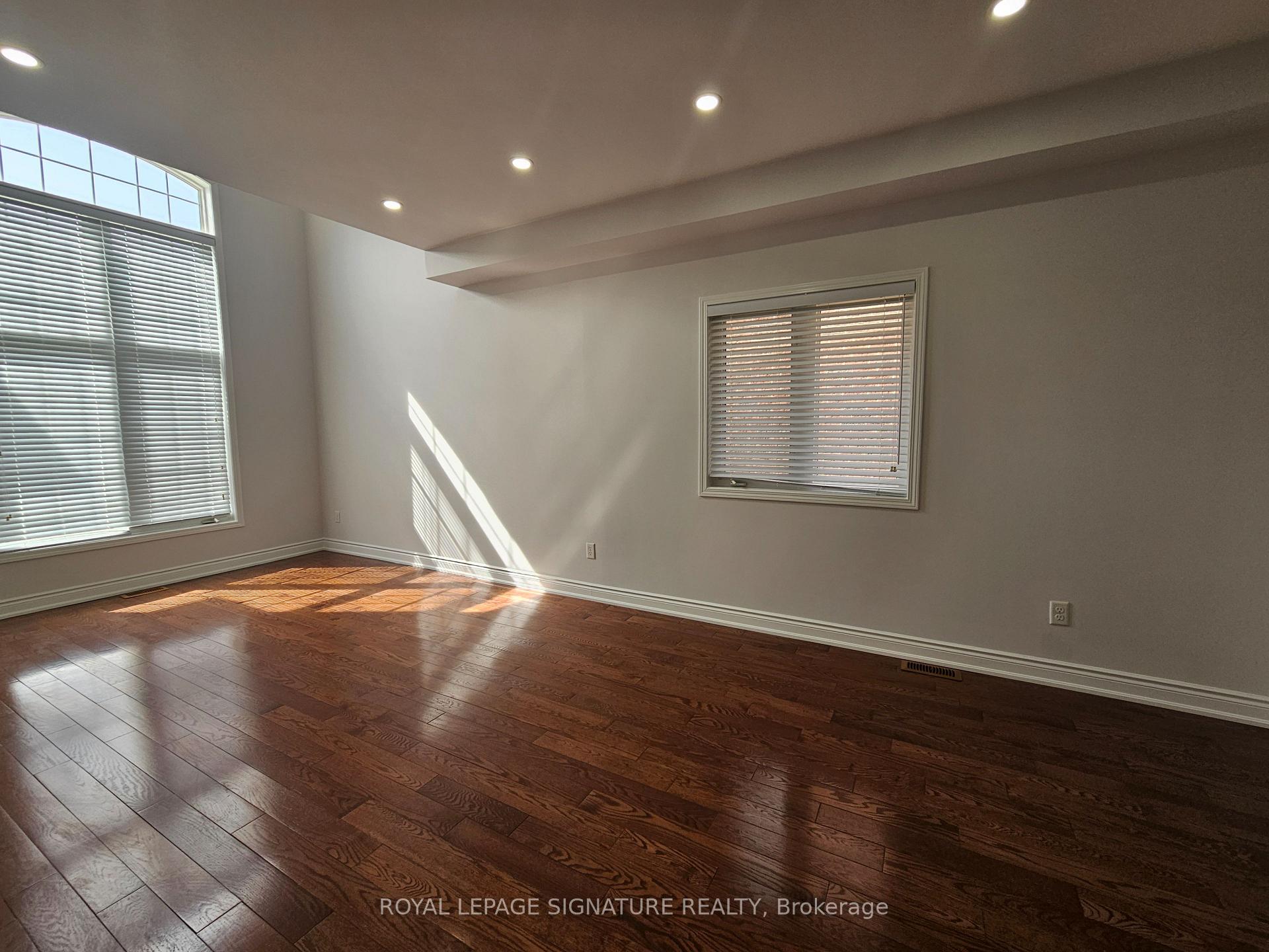 Photo 7 of 4754 DeForest Crescent, Burlington, Alton — HOMEH