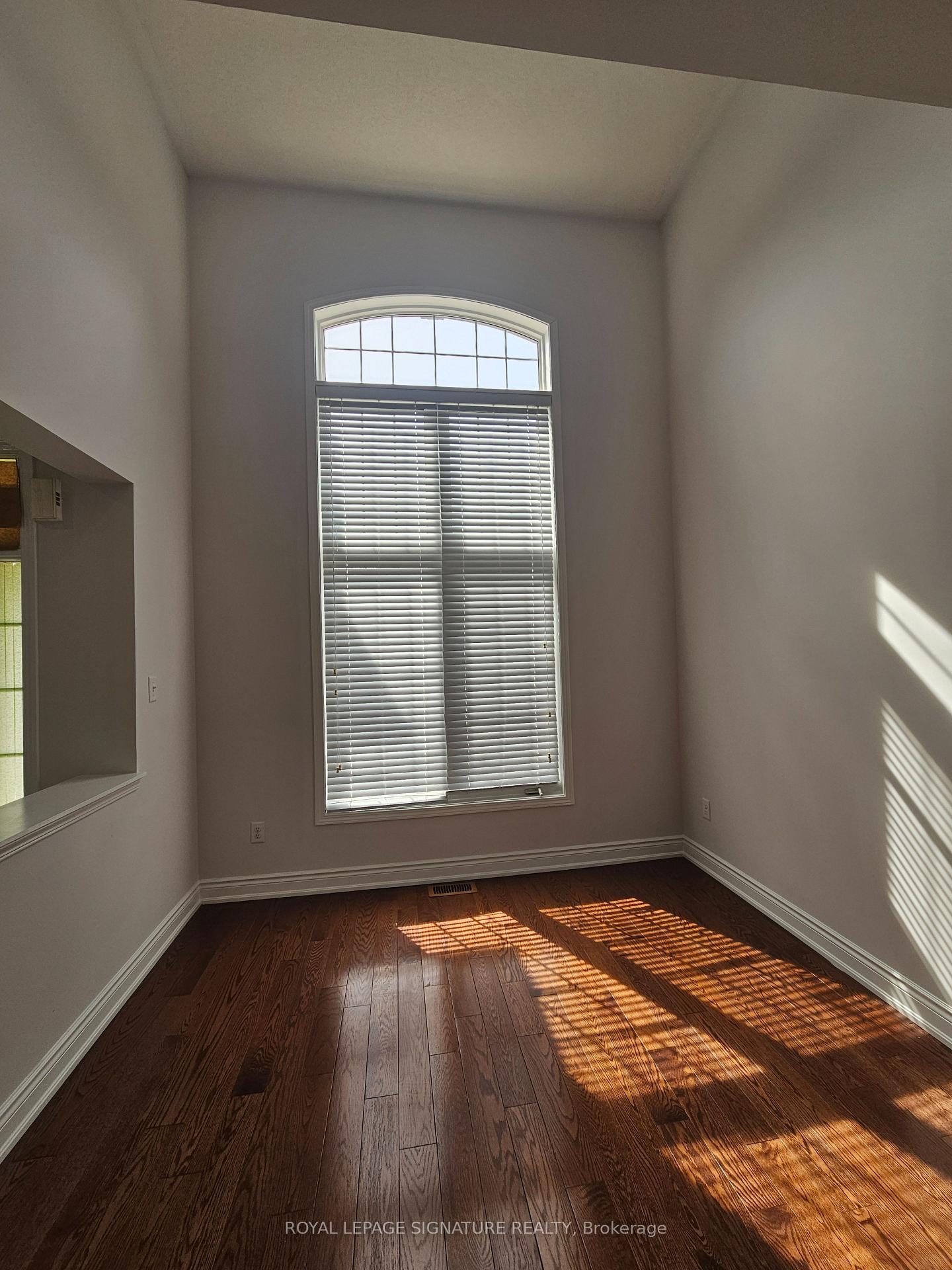 Photo 8 of 4754 DeForest Crescent, Burlington, Alton — HOMEH