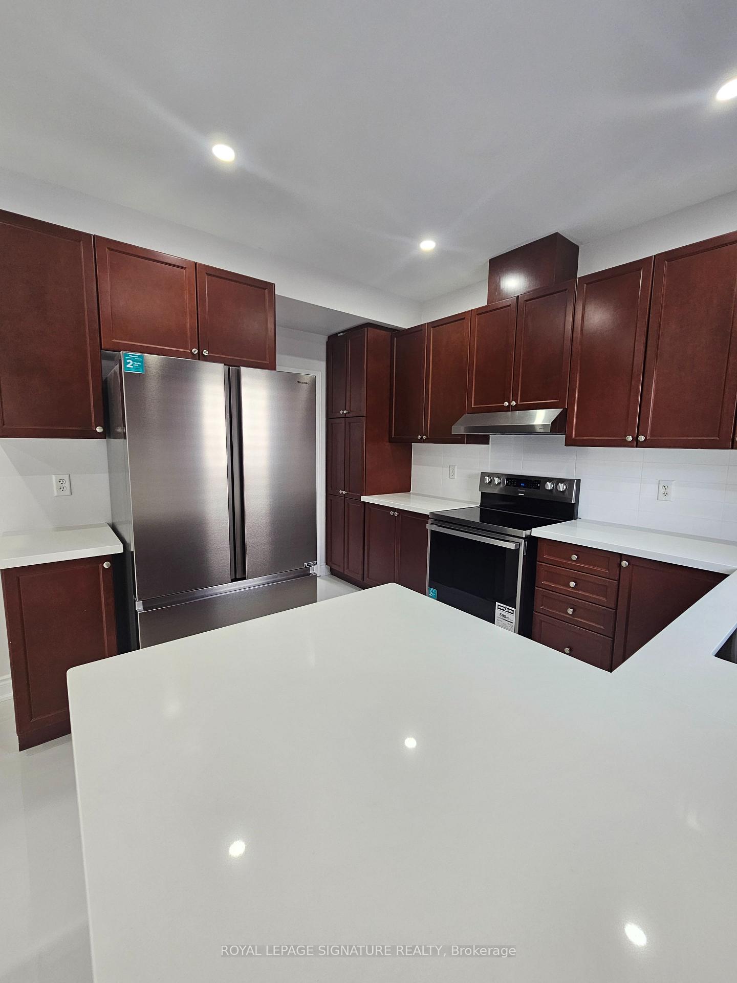 Photo 11 of 4754 DeForest Crescent, Burlington, Alton — HOMEH