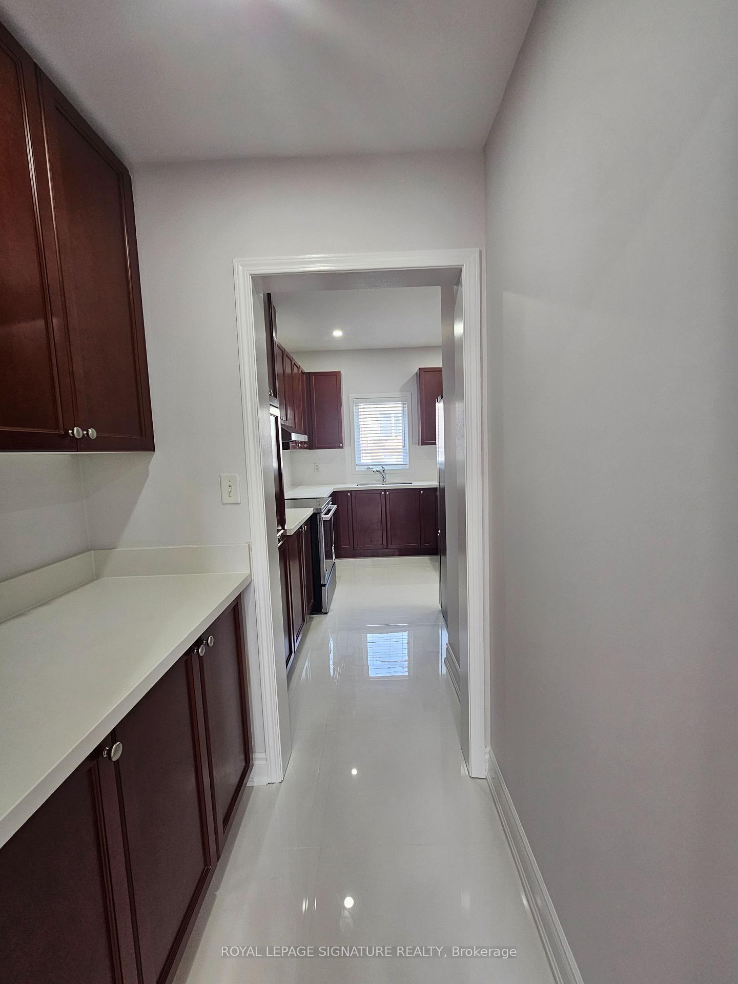Photo 14 of 4754 DeForest Crescent, Burlington, Alton — HOMEH