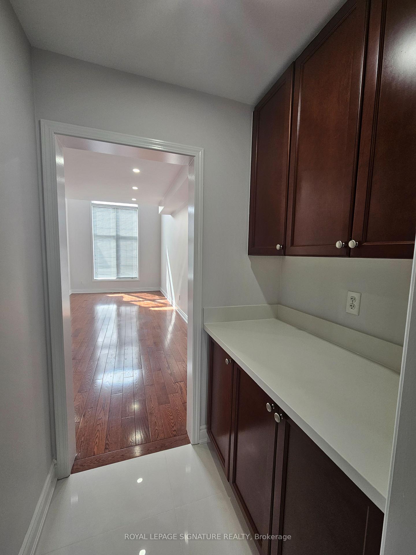 Photo 15 of 4754 DeForest Crescent, Burlington, Alton — HOMEH