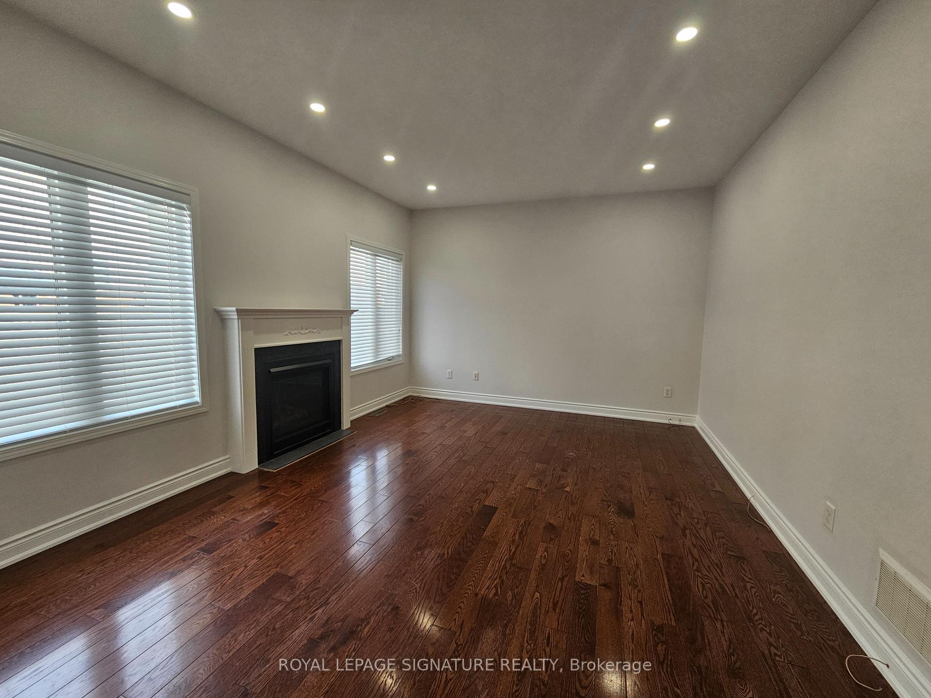 Photo 17 of 4754 DeForest Crescent, Burlington, Alton — HOMEH