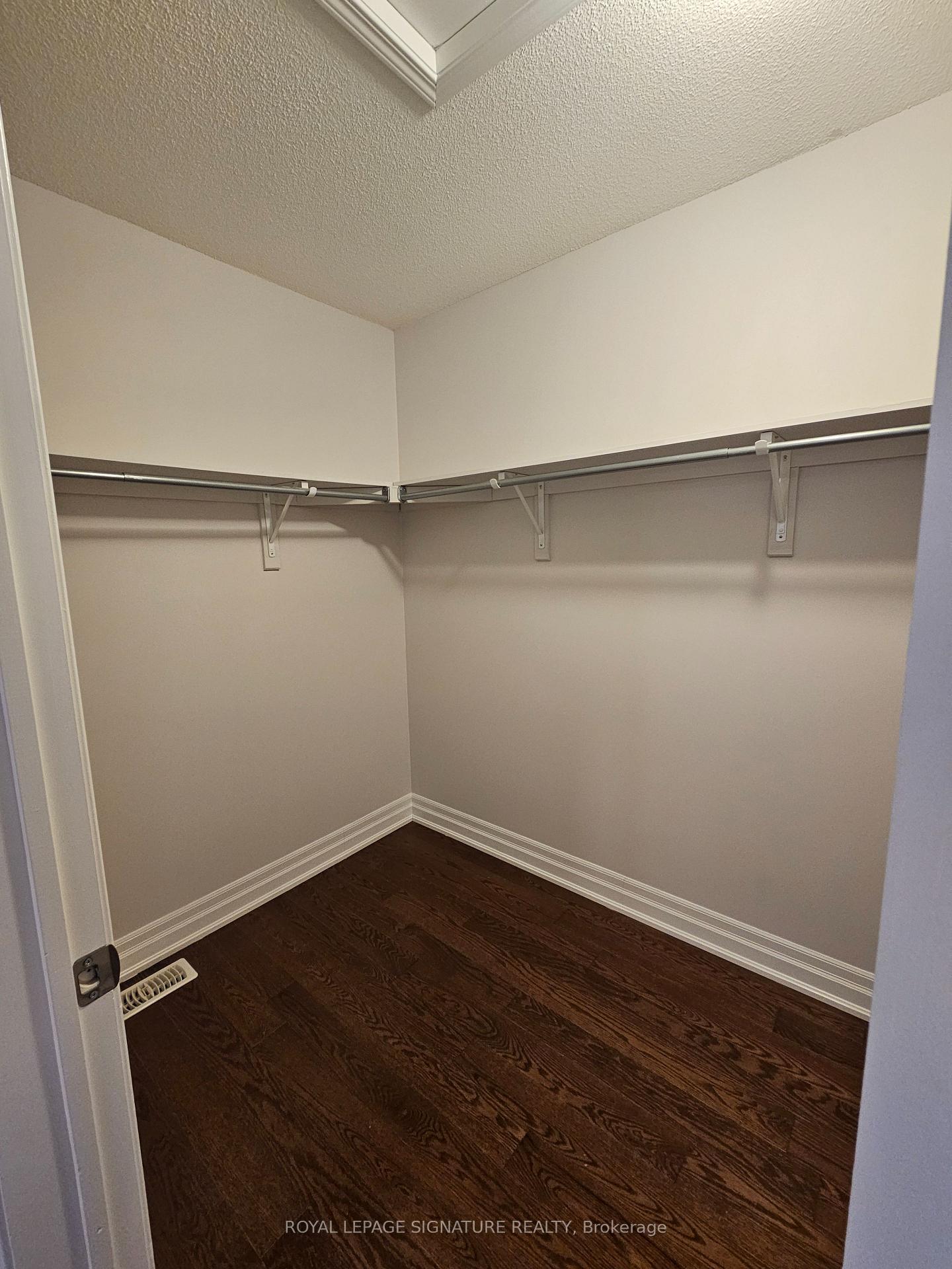 Photo 24 of 4754 DeForest Crescent, Burlington, Alton — HOMEH