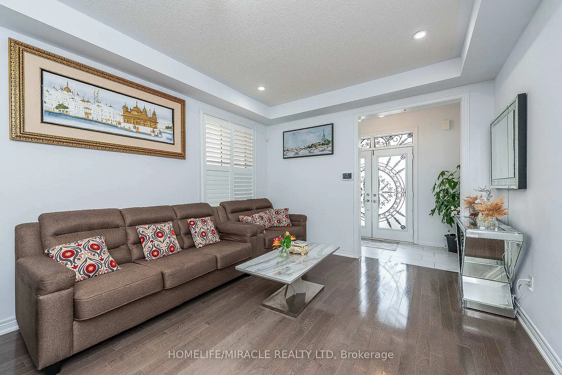 Photo 6 of 17 Bachelor Street, Brampton, Northwest Brampton — HOMEH
