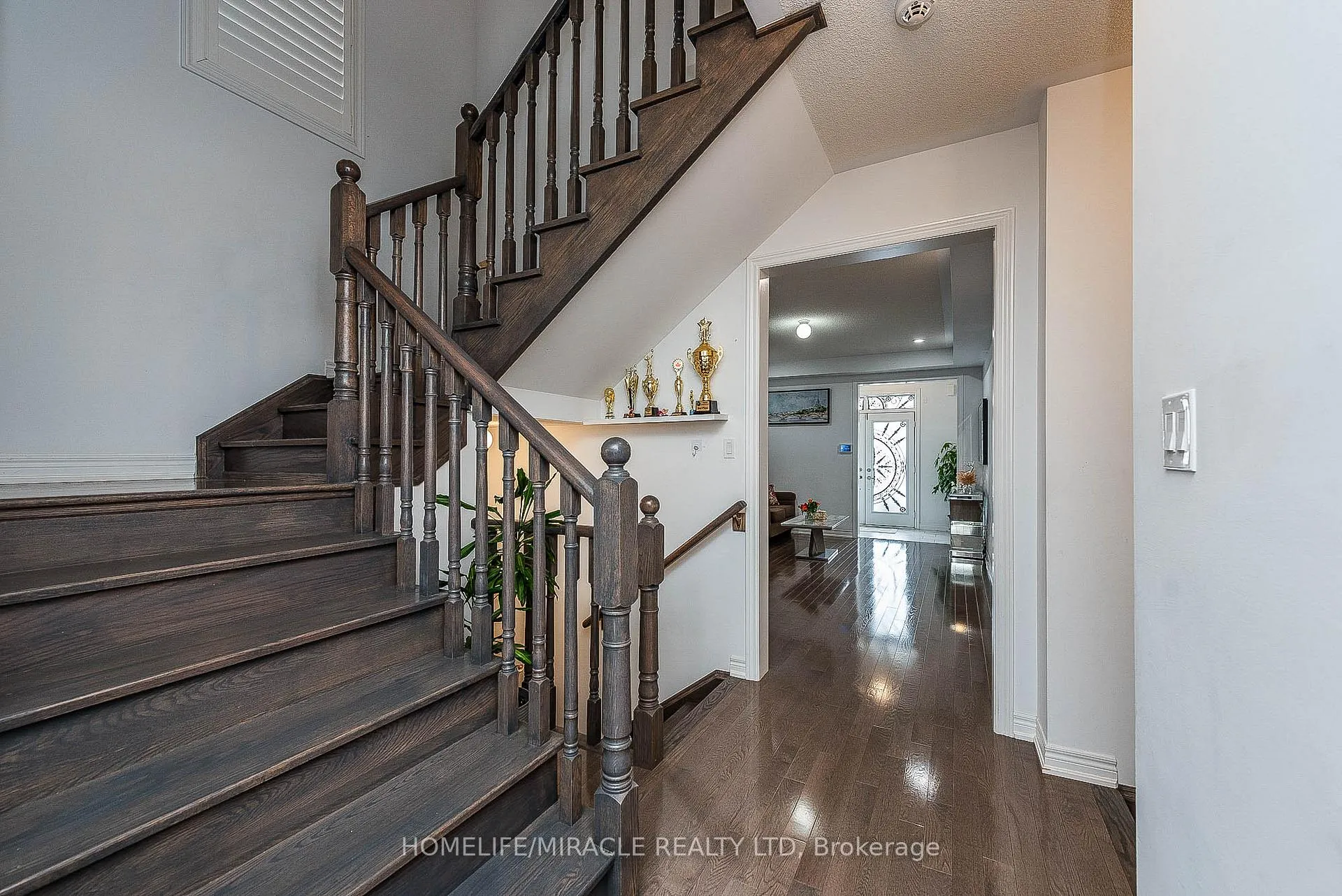 Photo 10 of 17 Bachelor Street, Brampton, Northwest Brampton — HOMEH