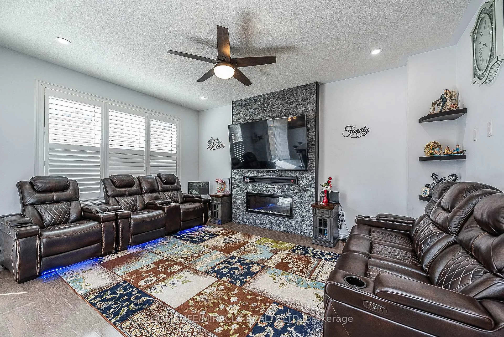 Photo 11 of 17 Bachelor Street, Brampton, Northwest Brampton — HOMEH