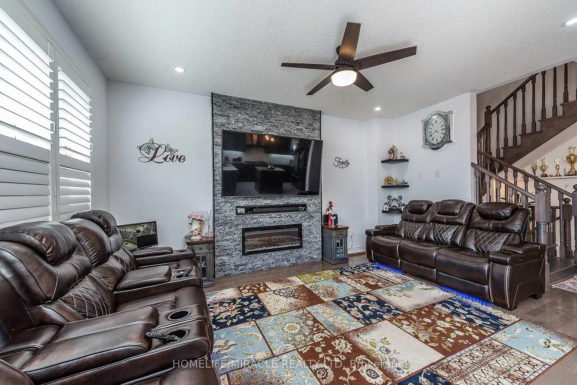 Photo 12 of 17 Bachelor Street, Brampton, Northwest Brampton — HOMEH