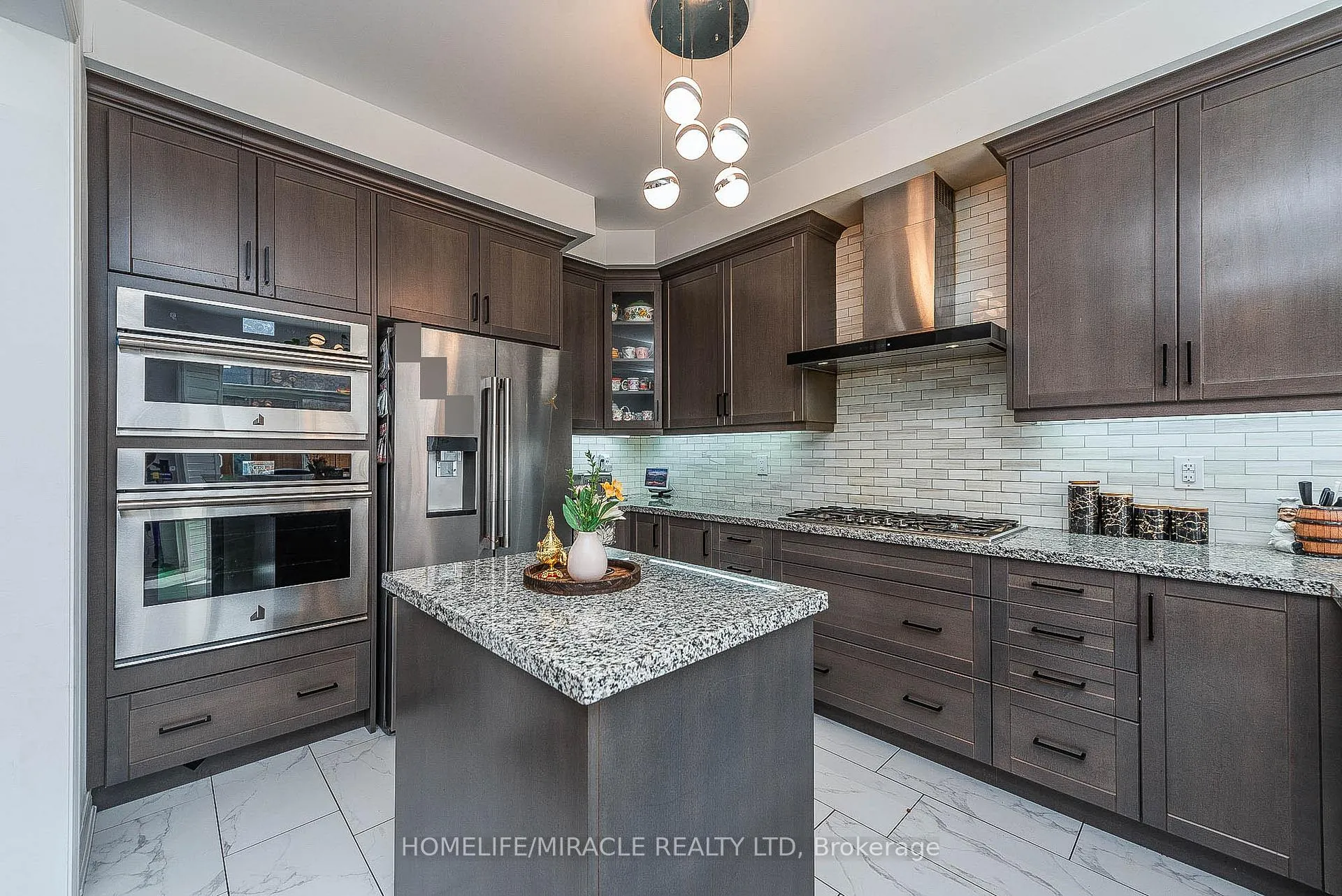 Photo 15 of 17 Bachelor Street, Brampton, Northwest Brampton — HOMEH