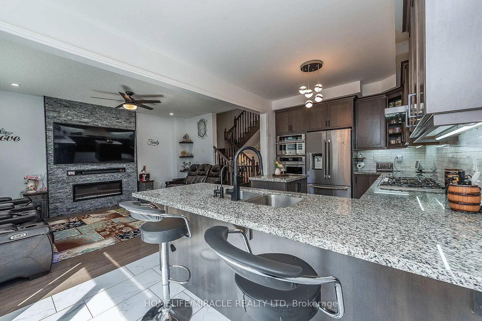 Photo 19 of 17 Bachelor Street, Brampton, Northwest Brampton — HOMEH