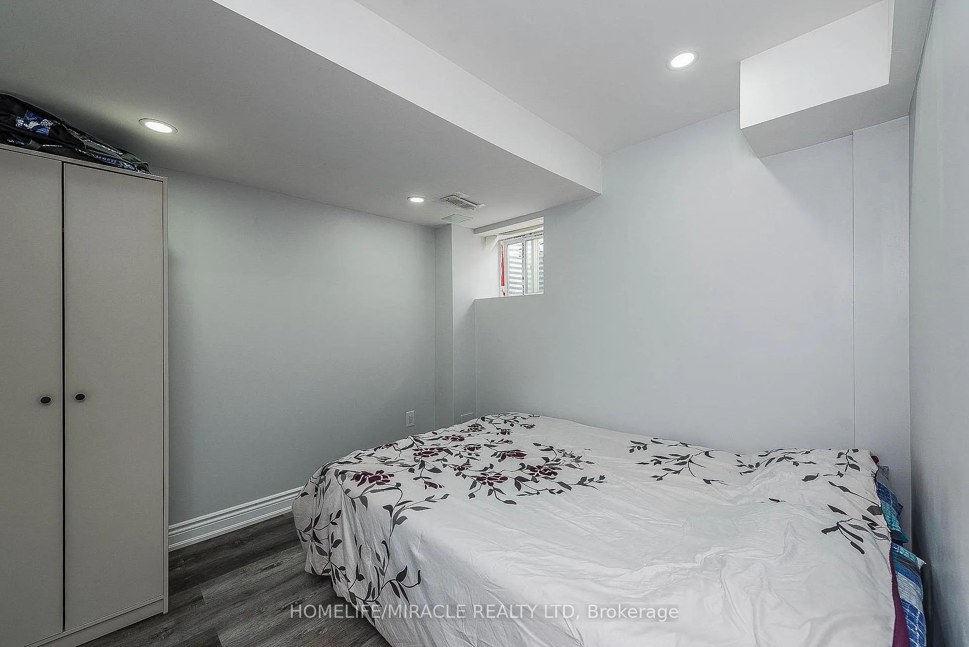 Photo 37 of 17 Bachelor Street, Brampton, Northwest Brampton — HOMEH
